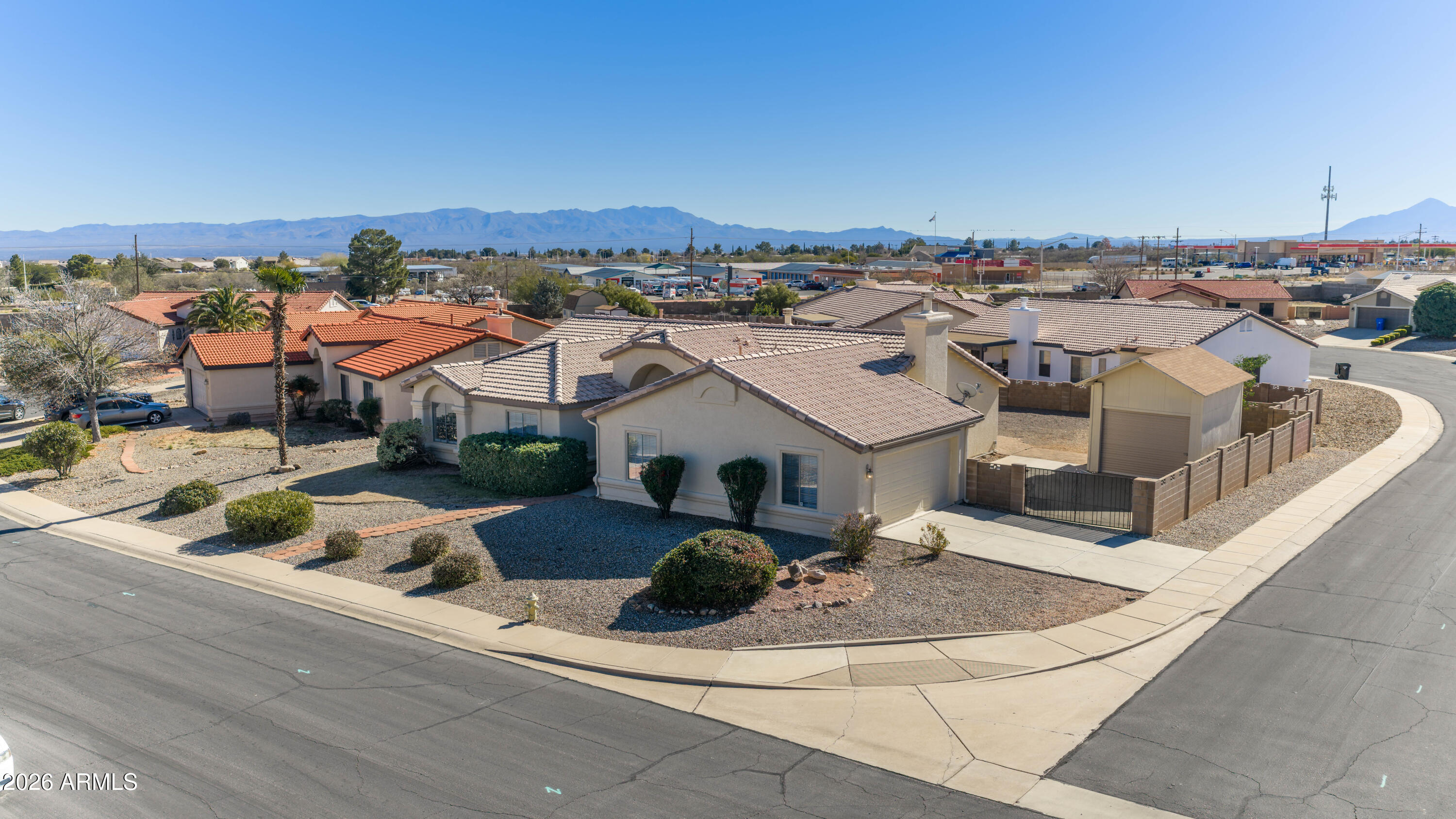 CANYON DE FLORES PHASE 1A - Residential Lease