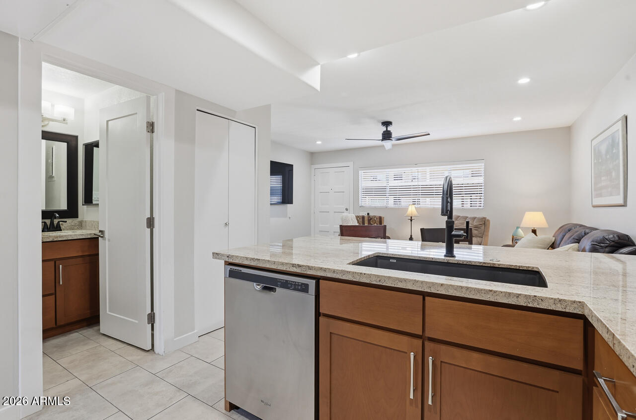 7436 E CHAPARRAL Road B128