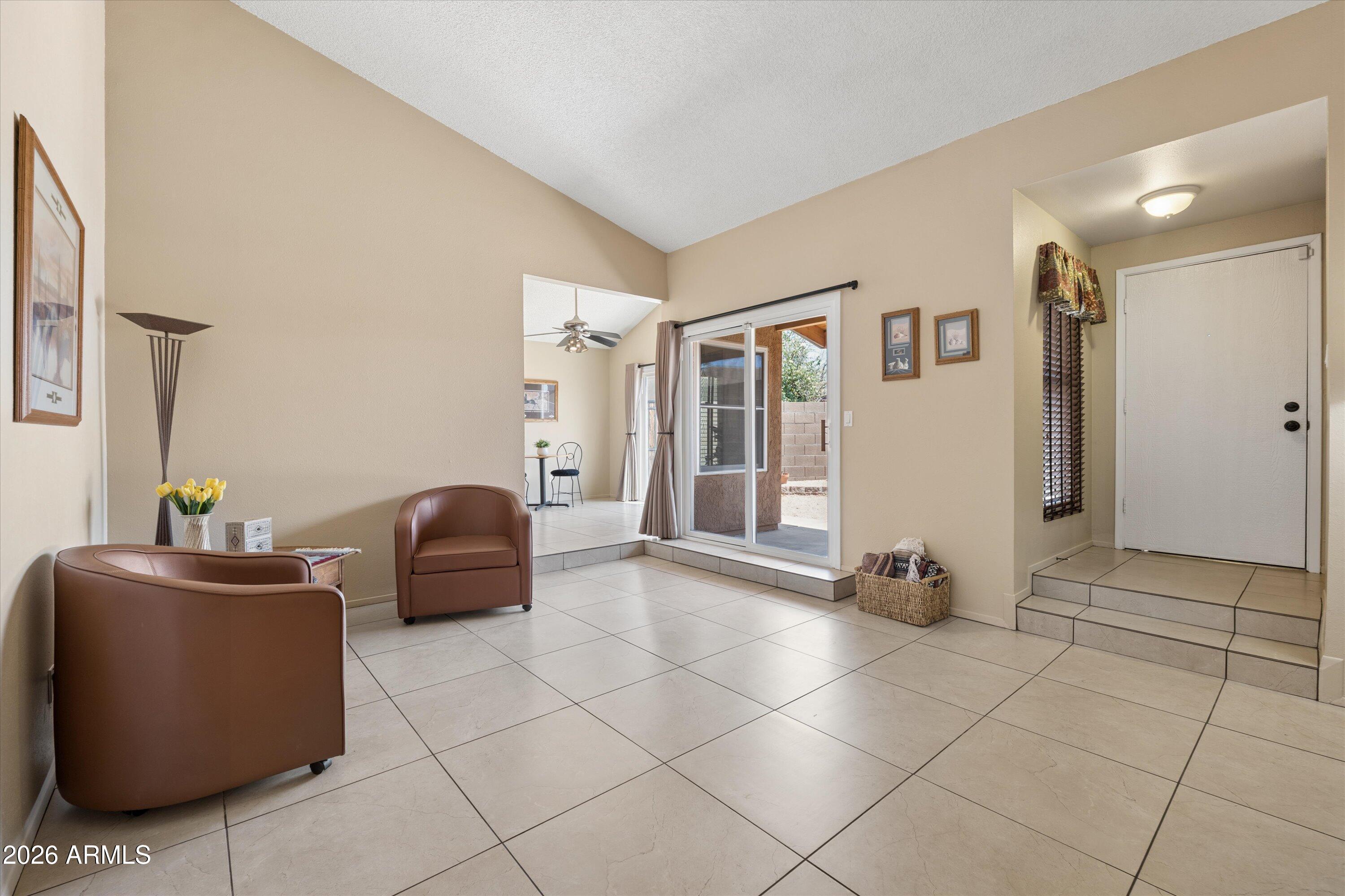 Properties 3 905 S Hacienda Drive
