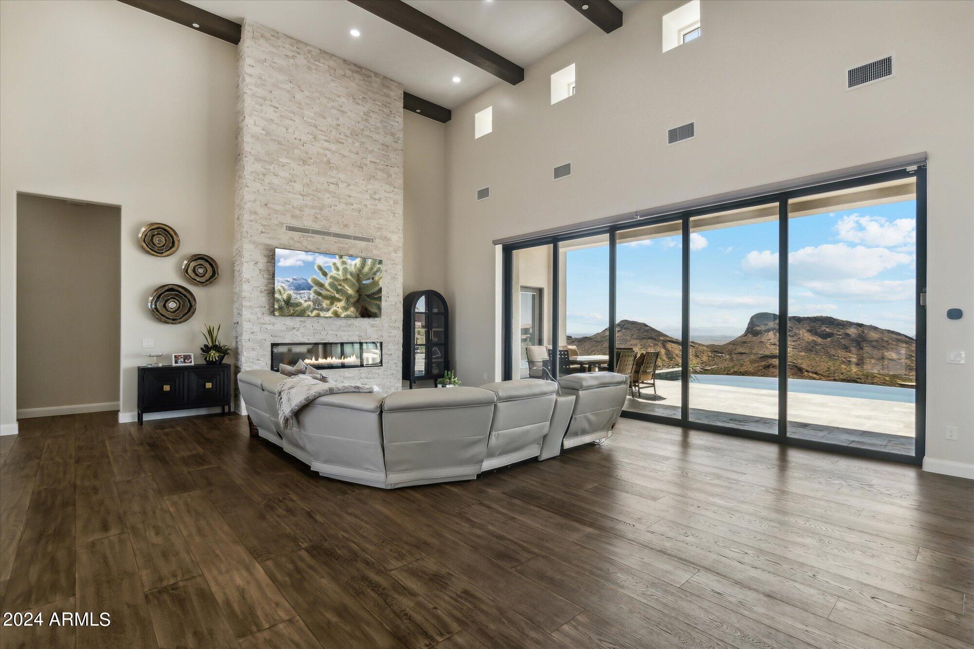 CRESTVIEW AT FOUNTAIN HILLS - Residential