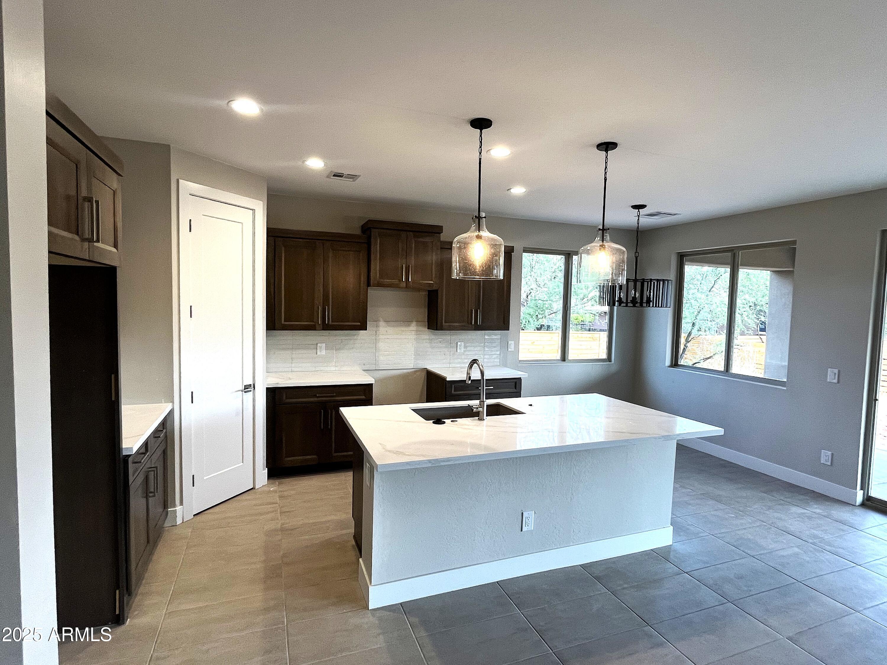 375 VERDE VALLEY SCHOOL Road
