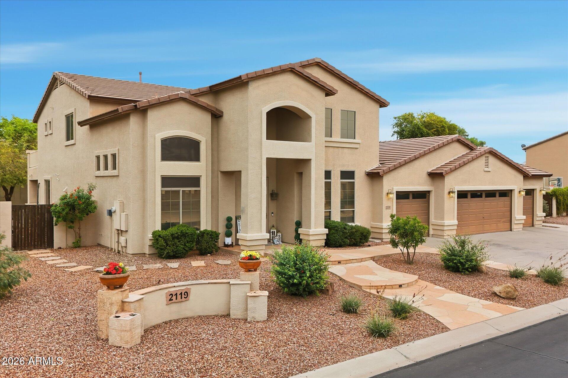 2119 N BRIDLEWOOD --