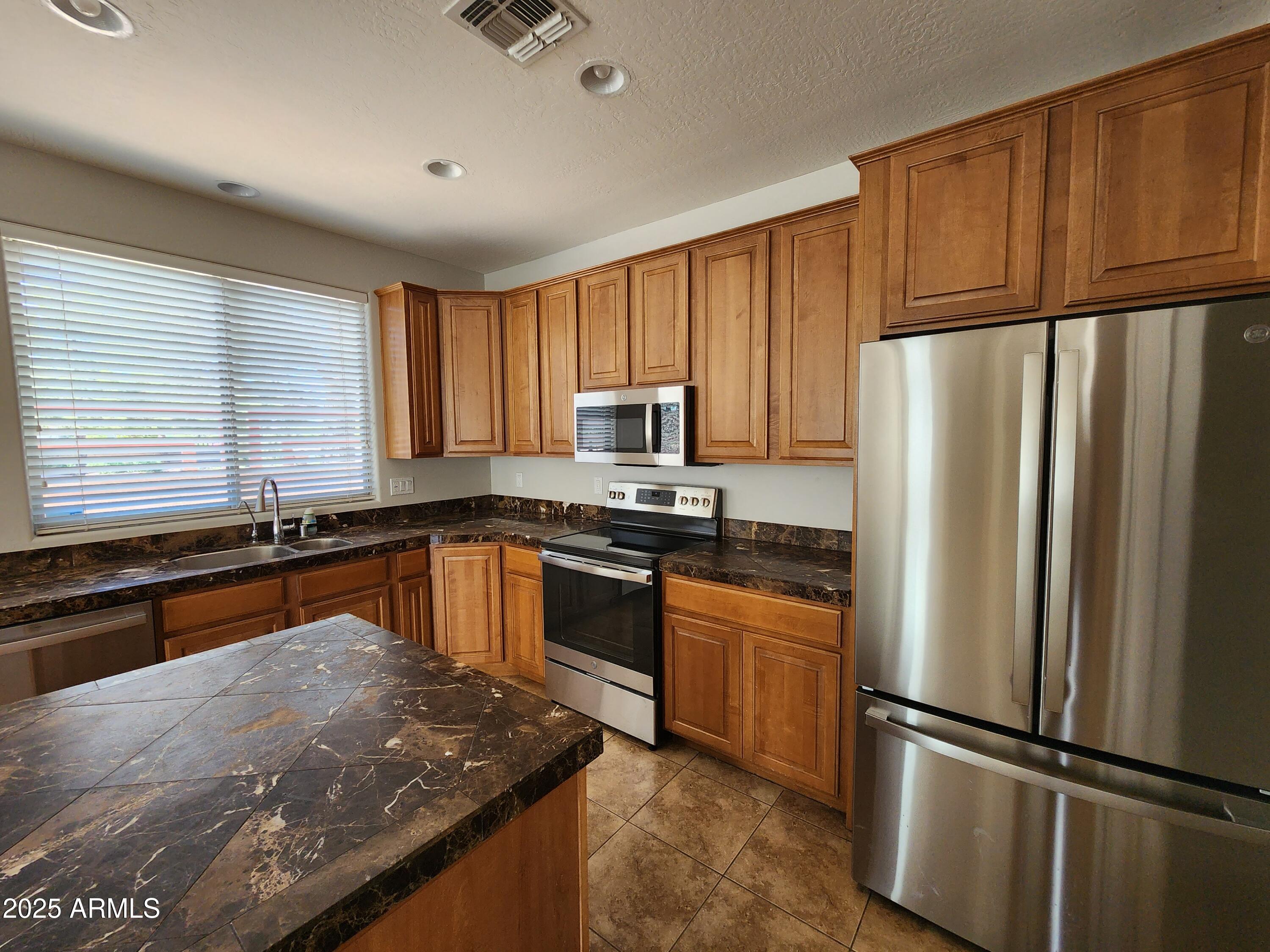 18805 E MOCKINGBIRD Drive