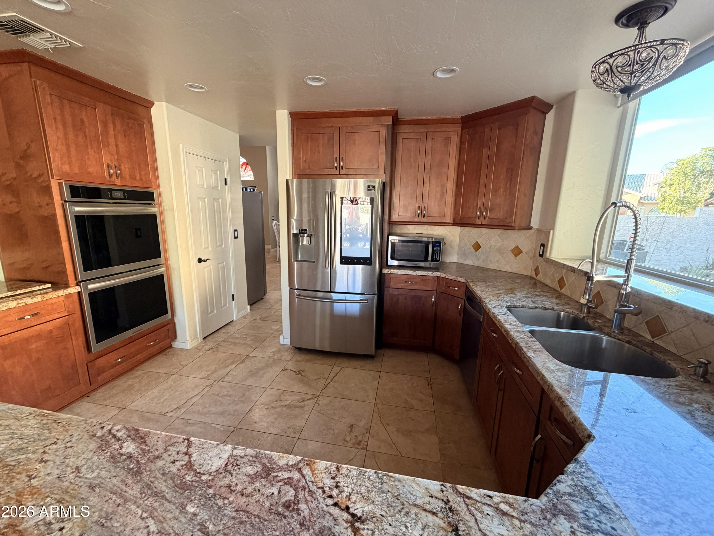 3436 E DESERT WILLOW Road