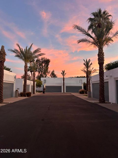 Property photo of 3243 E Camelback Road E, Phoenix, AZ 85018