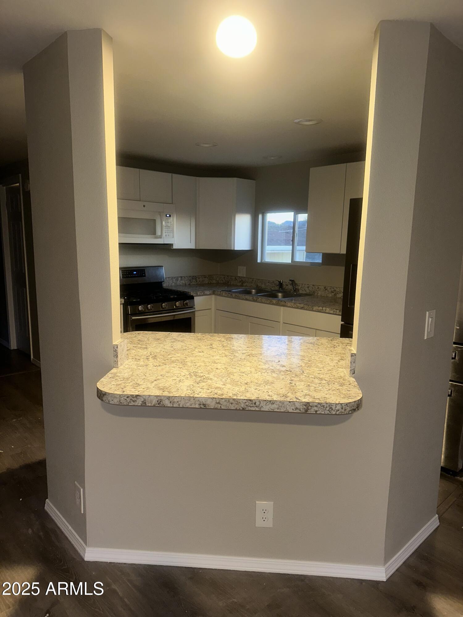 76 W SUNSET Drive