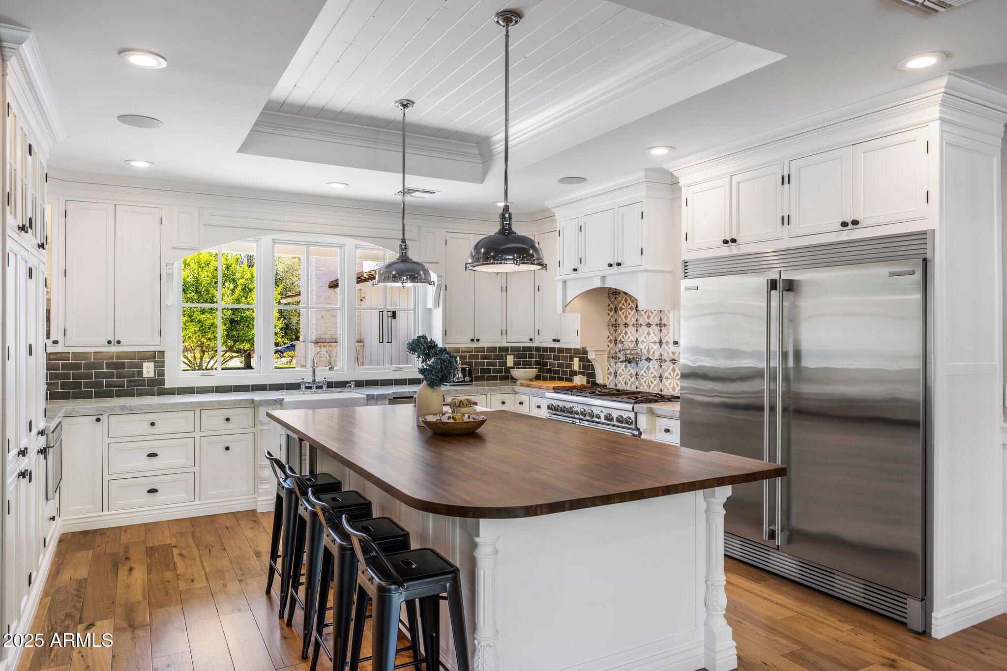 6302 E LAFAYETTE Boulevard