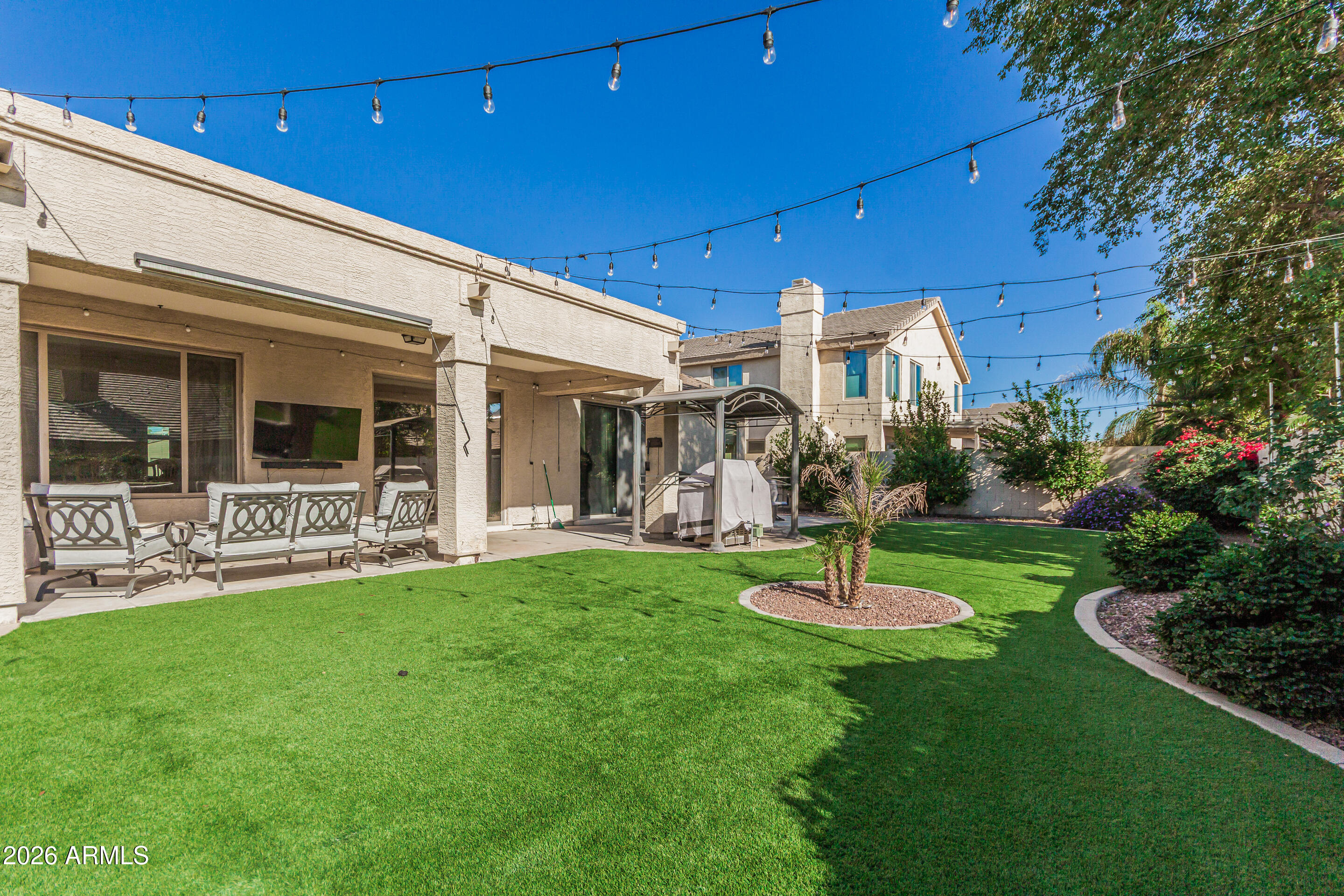 6407 E PARADISE Lane