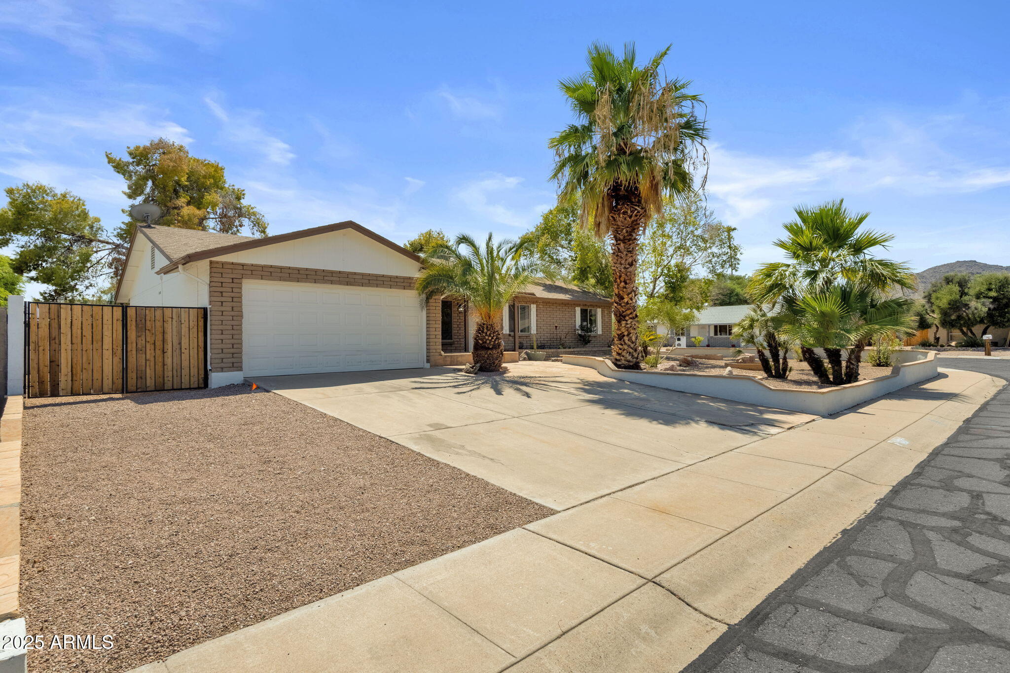 4309 E ALTA MESA Avenue