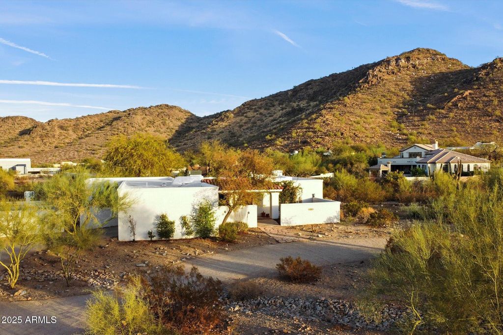 Photo of 9249 N 40th Street, Phoenix, AZ 85028 (MLS # 6999830)