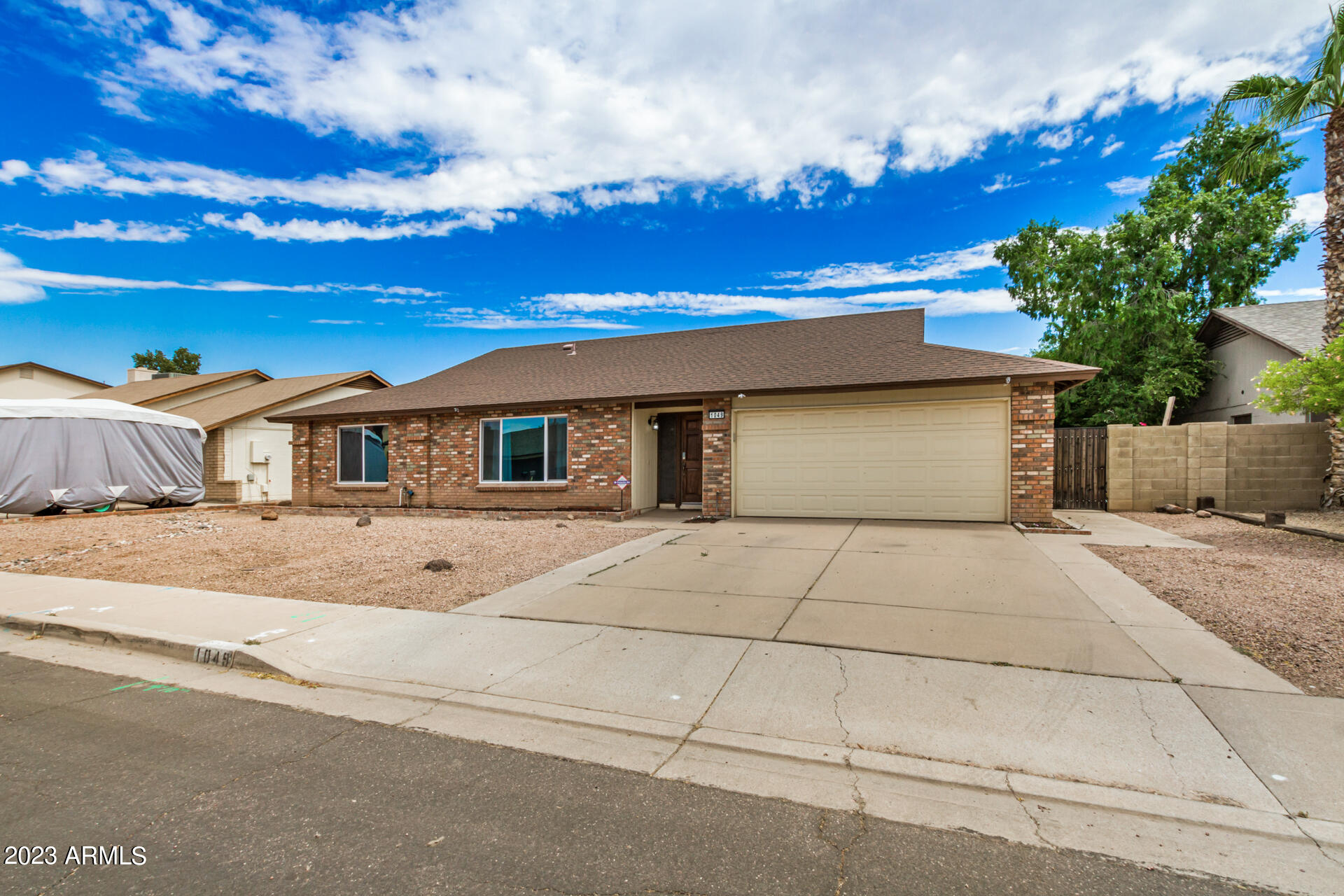 Photo 4 of 29 of 1049 W MENDOZA Avenue house