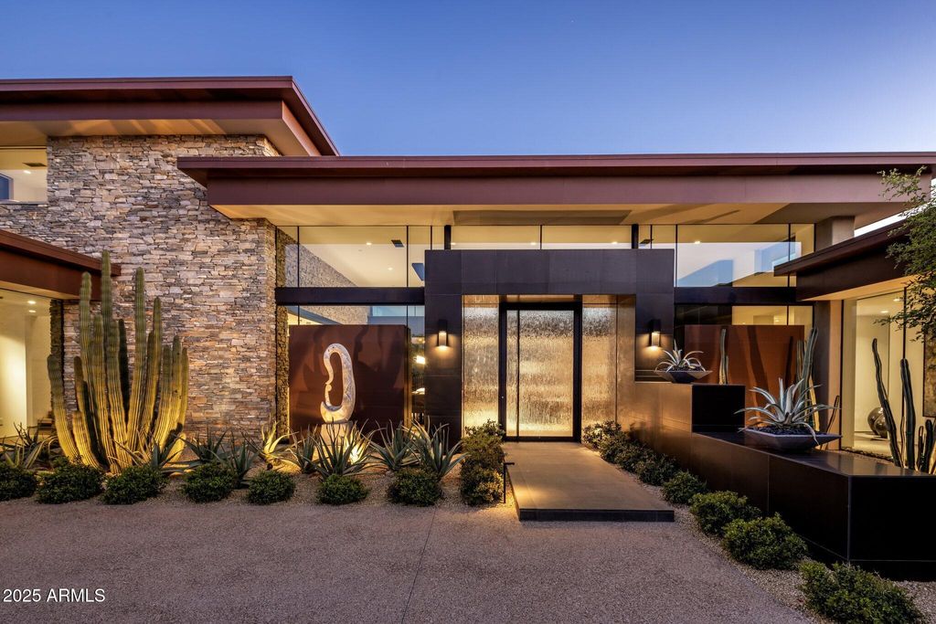 Photo of 10283 E Running Deer Trail, Scottsdale, AZ 85262 (MLS # 6847805)