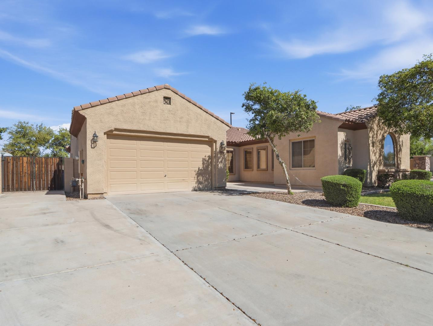 3146 E Coconino Drive