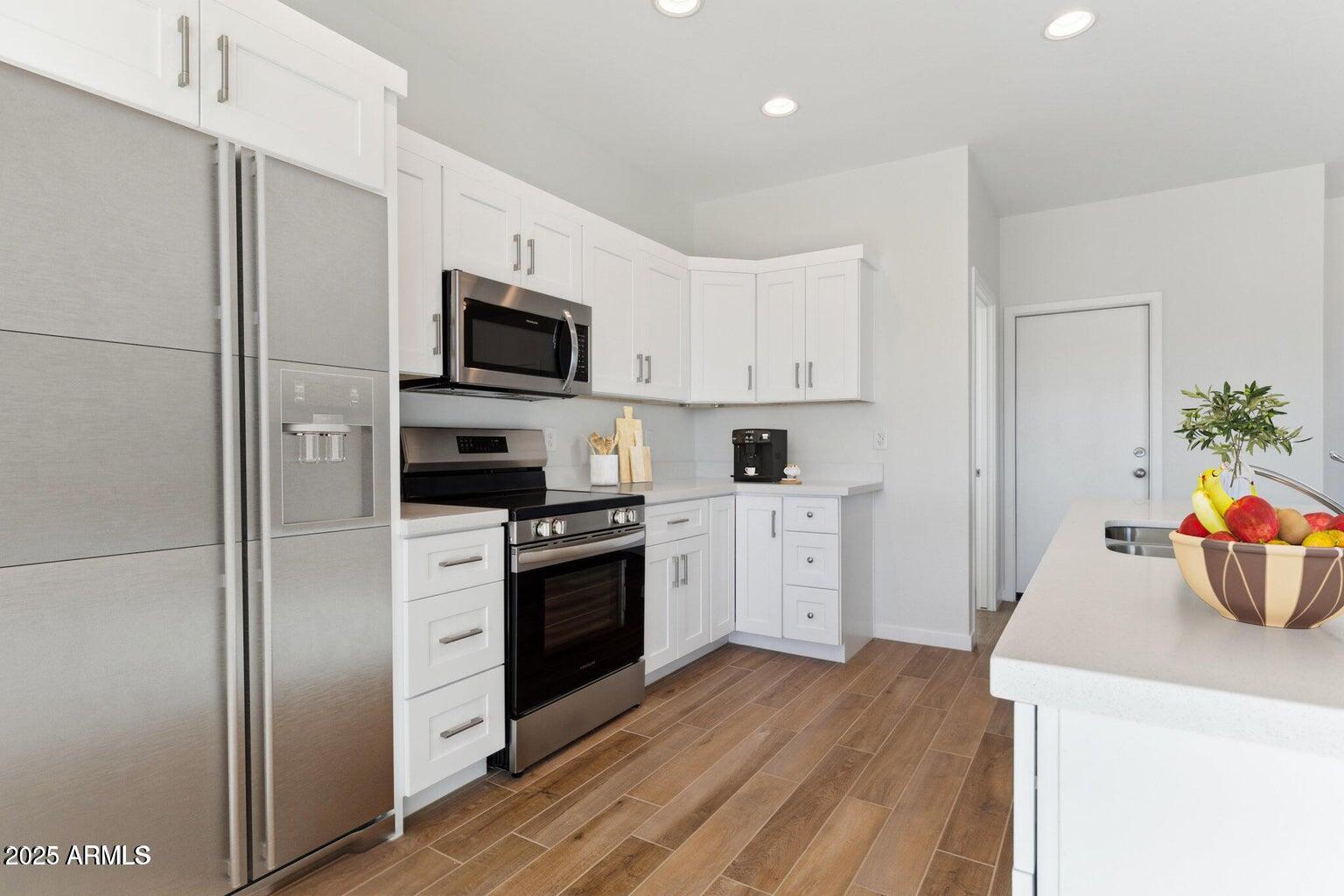 25876 W White Feather Lane