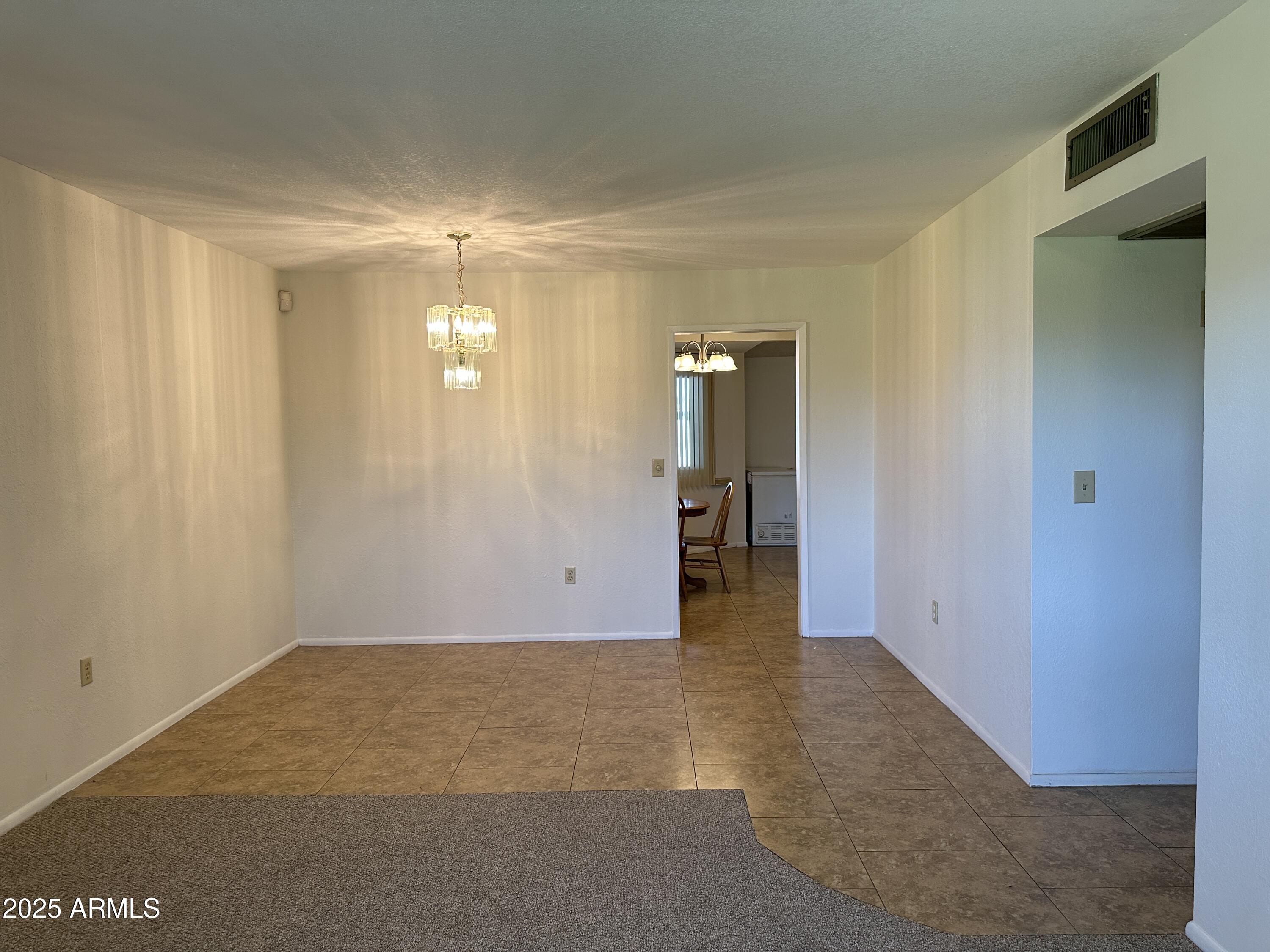 10856 W Santa Fe Drive