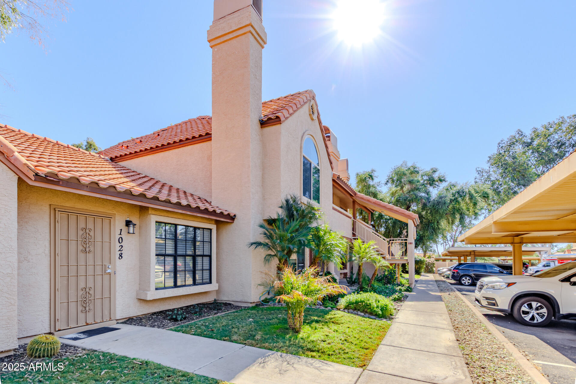 4901 E KELTON Lane 1025