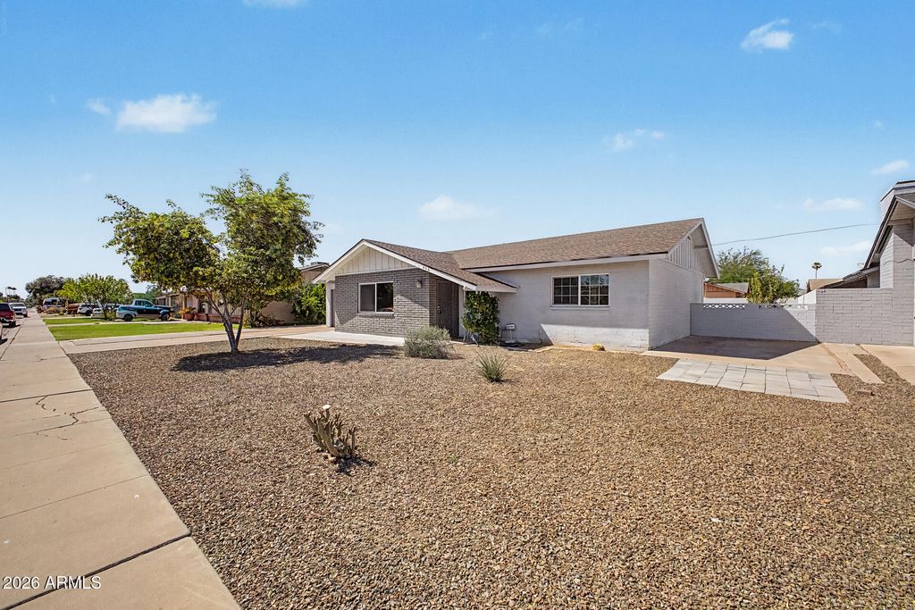 Photo of 416 W Ivanhoe Place, Chandler, AZ 85225 (MLS # 7023202)