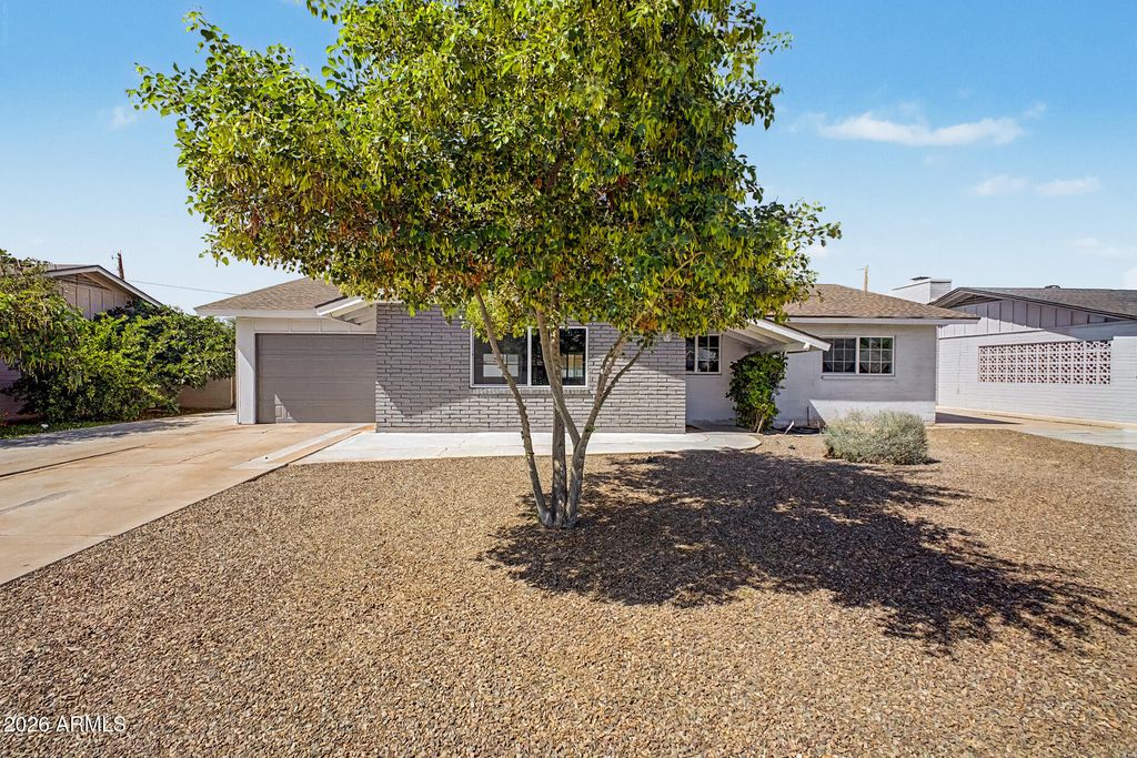 Photo of 416 W Ivanhoe Place, Chandler, AZ 85225 (MLS # 7023202)