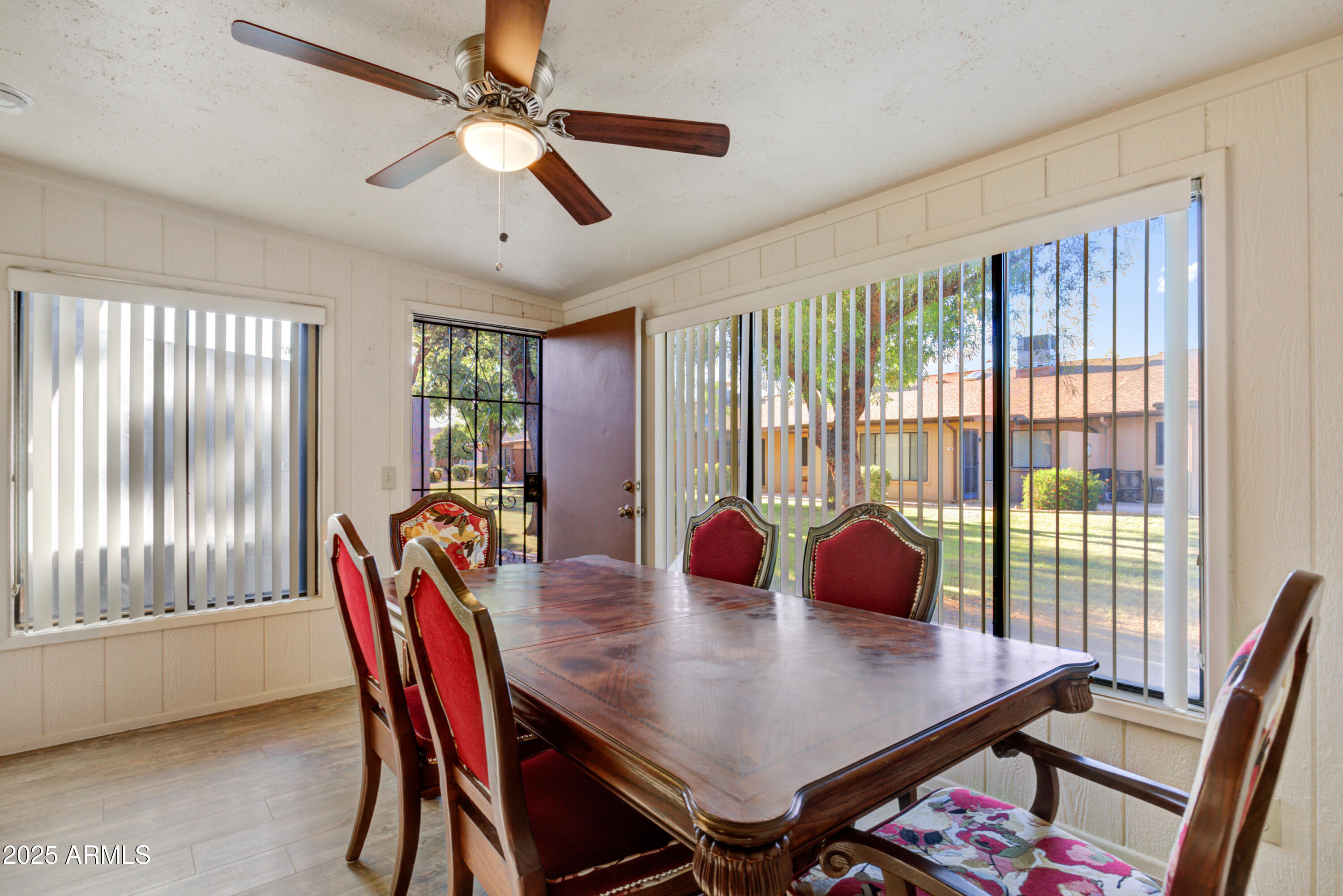 520 S GREENFIELD Road 26