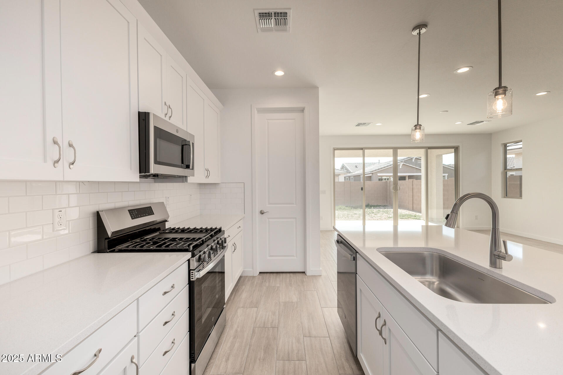 5335 W LAS PALMARITAS Drive