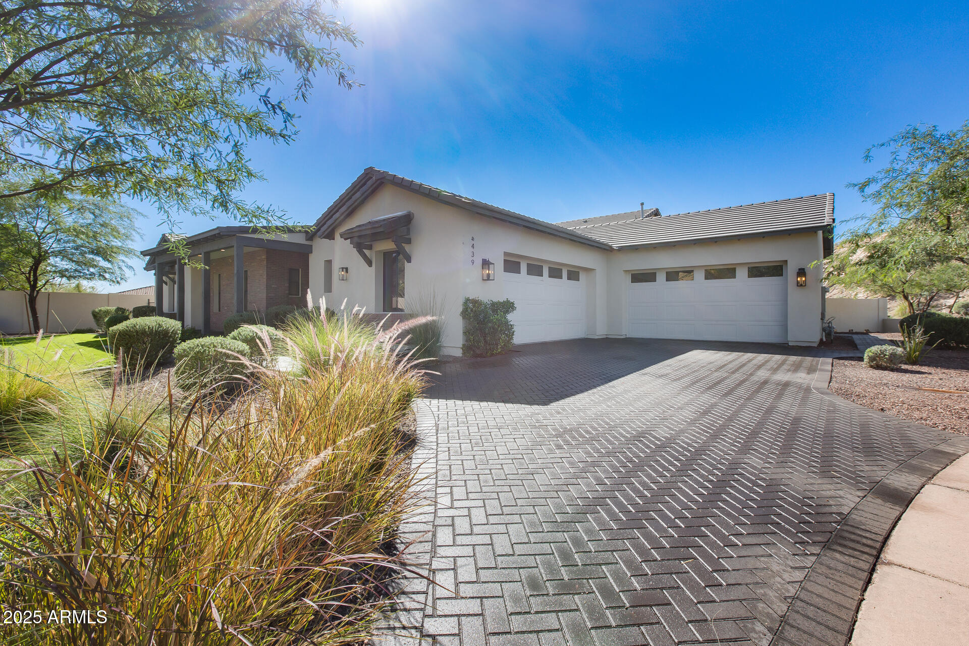 6439 W TOMBSTONE Trail