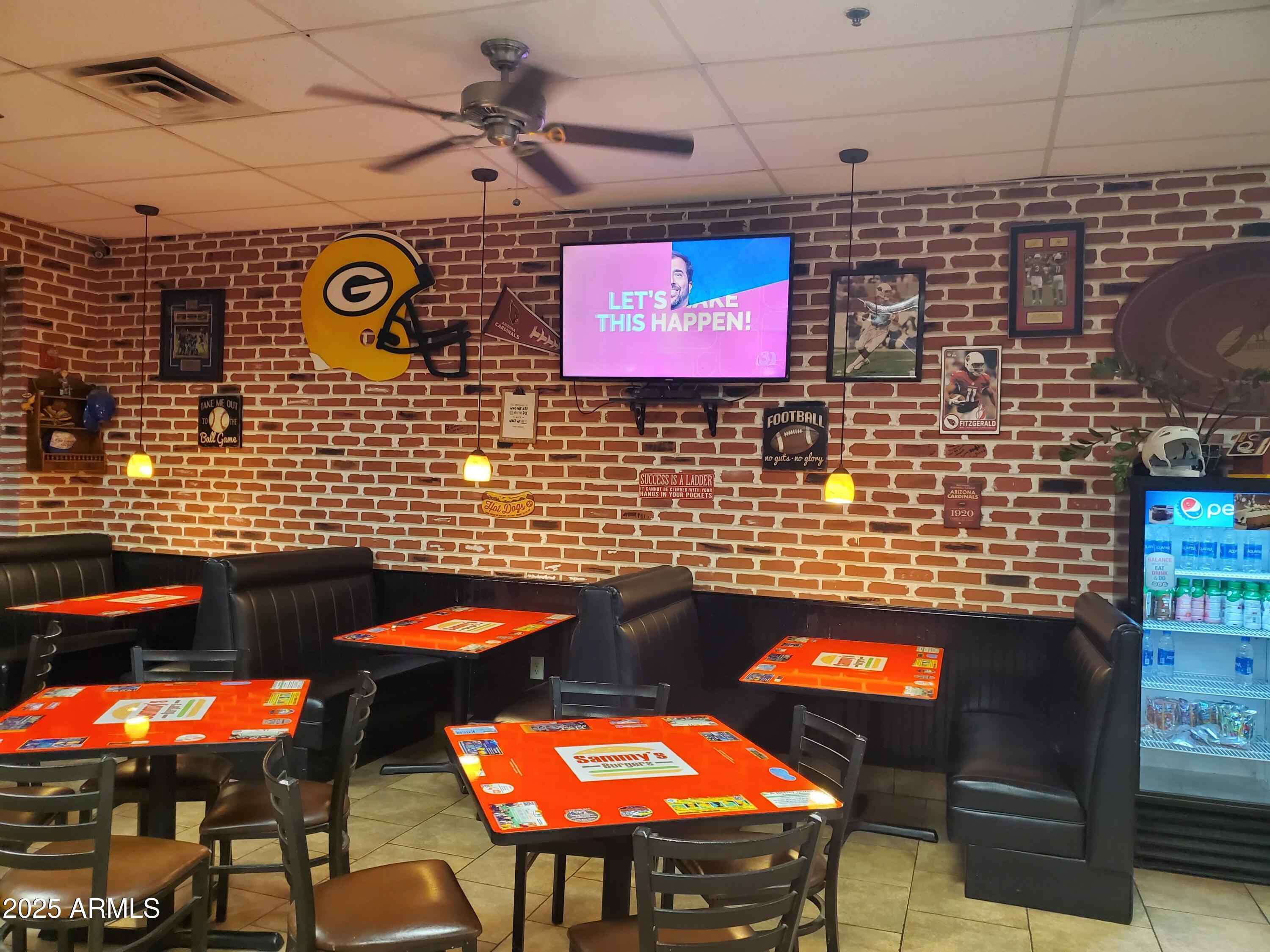 525 N ESTRELLA Parkway 105