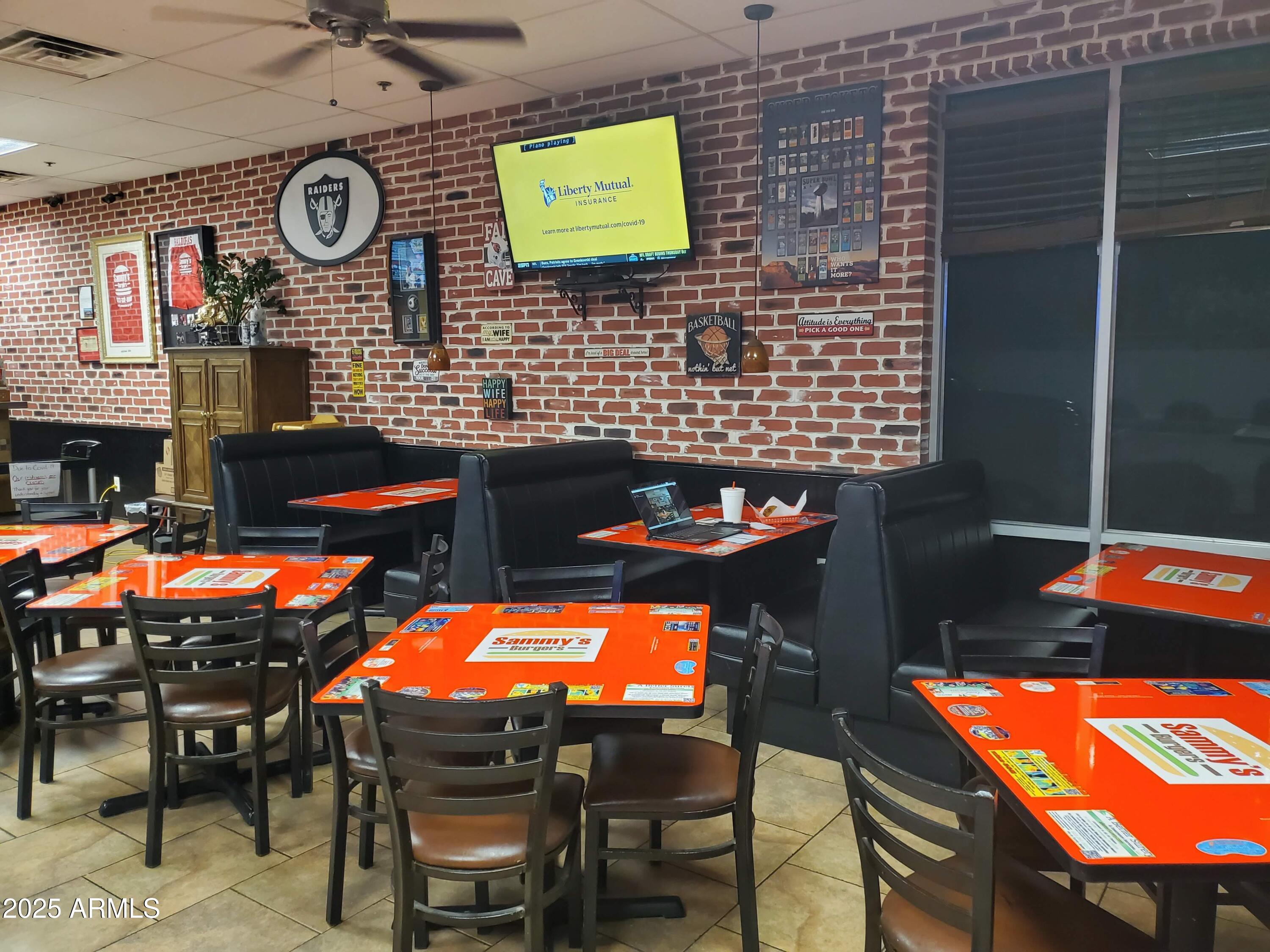 525 N ESTRELLA Parkway 105