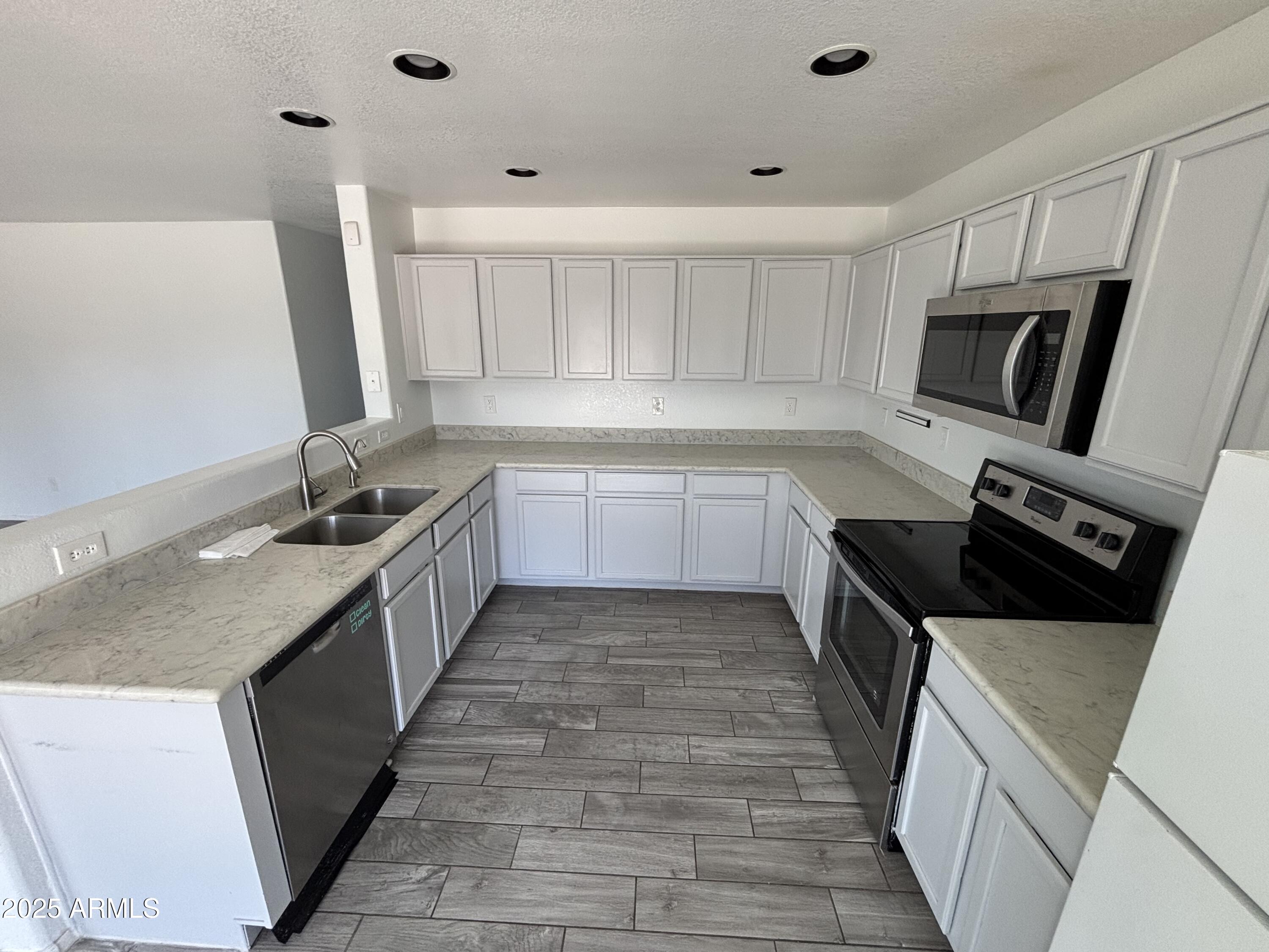 25657 W NANCY Lane