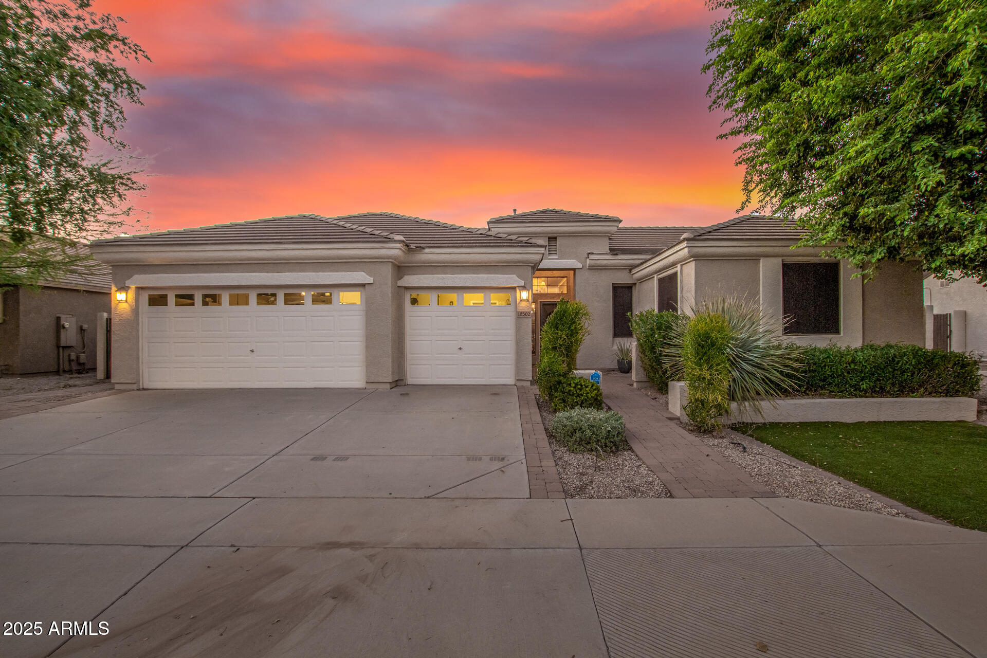 10502 E POSADA Avenue