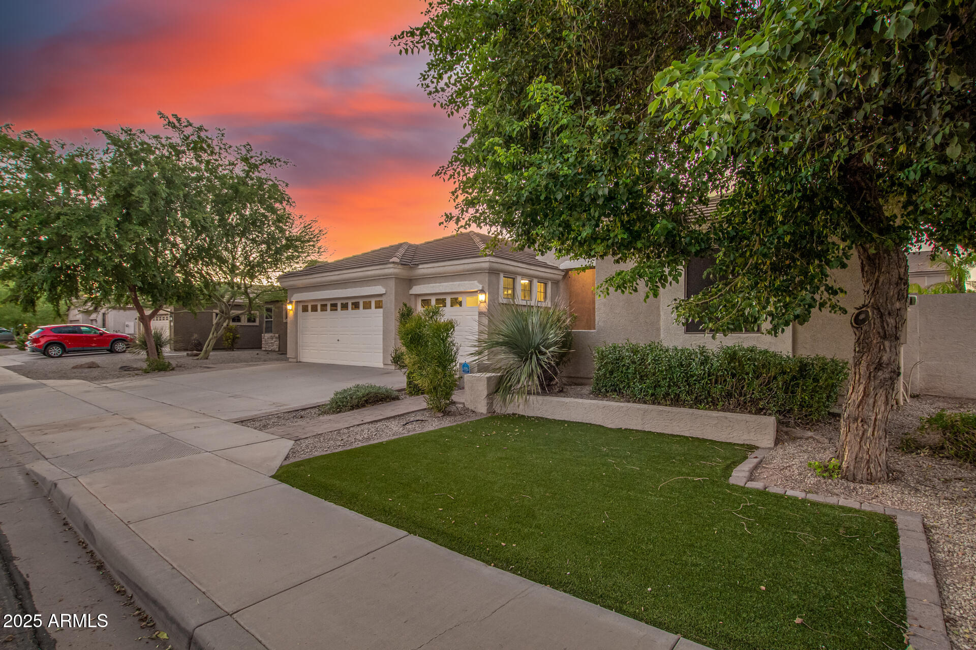 10502 E POSADA Avenue