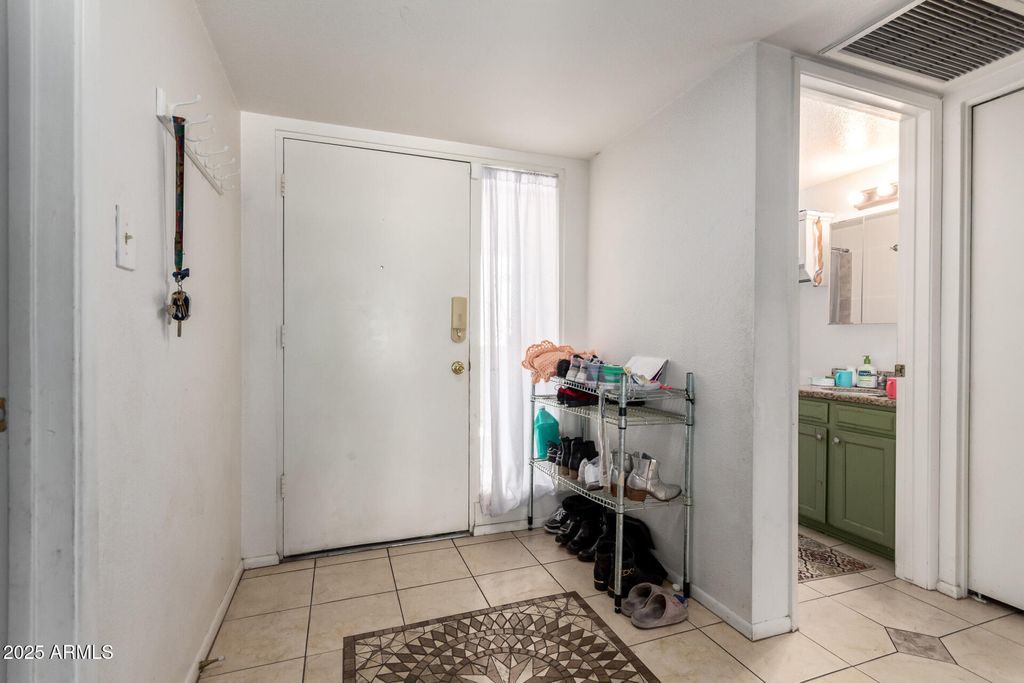 Photo of 1161 E Sandpiper Drive #220, Tempe, AZ 85283 (MLS # 6891848)