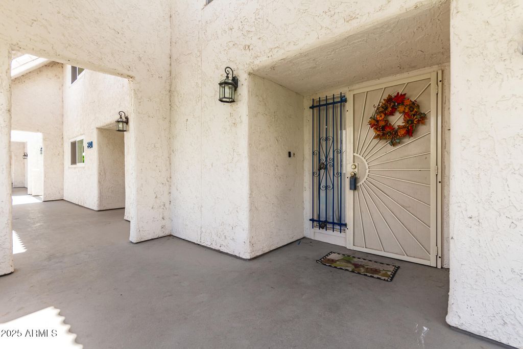 Photo of 1161 E Sandpiper Drive #220, Tempe, AZ 85283 (MLS # 6891848)