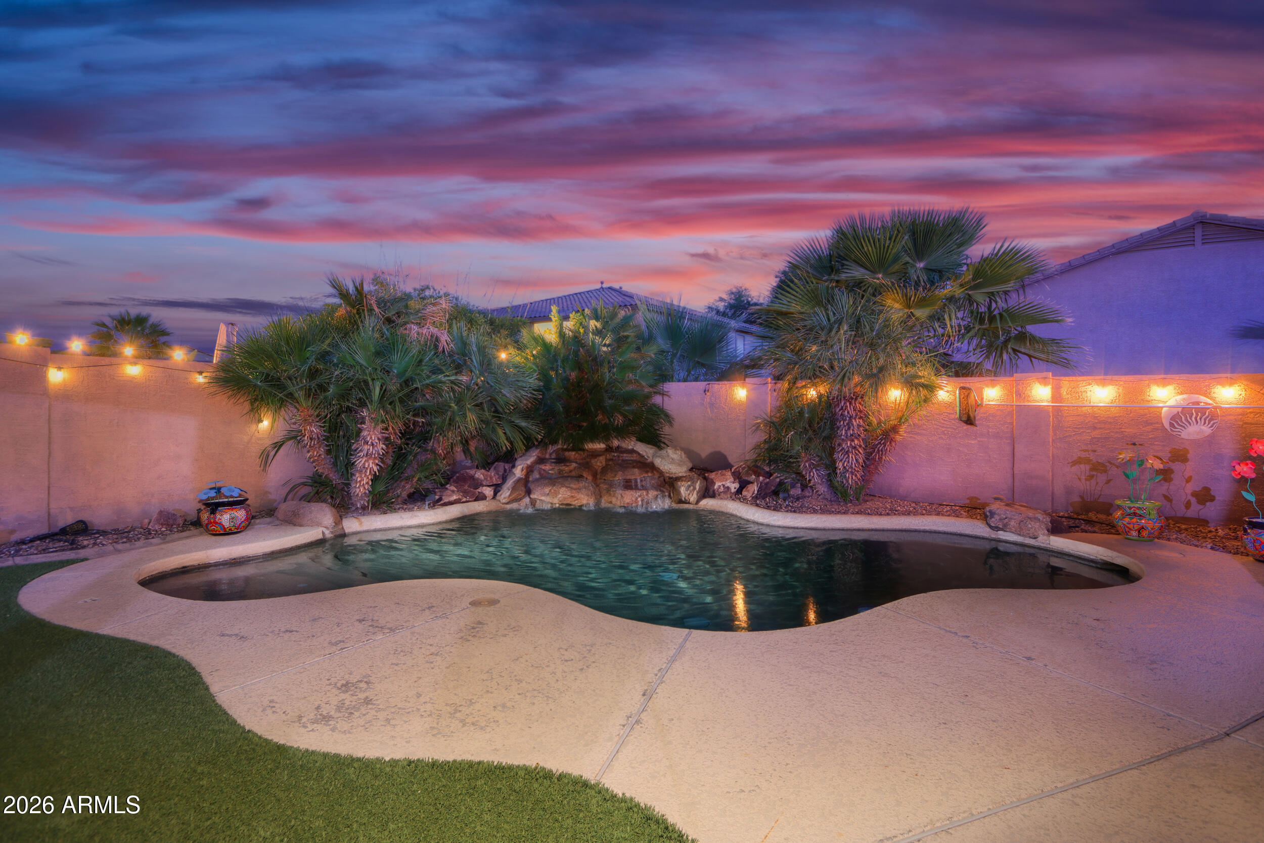 42447 W CHAMBERS Drive