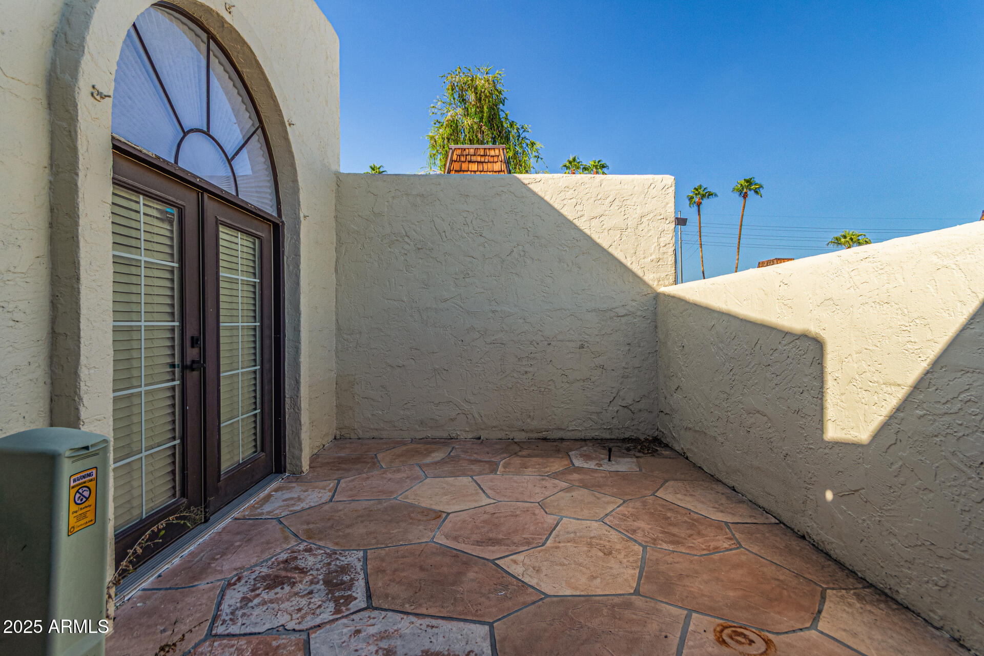 6640 N CHATELAINE Place