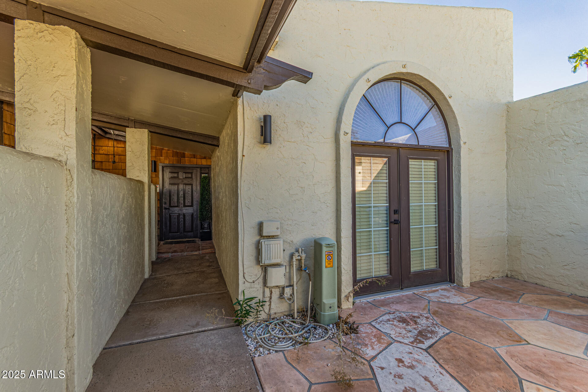 6640 N CHATELAINE Place