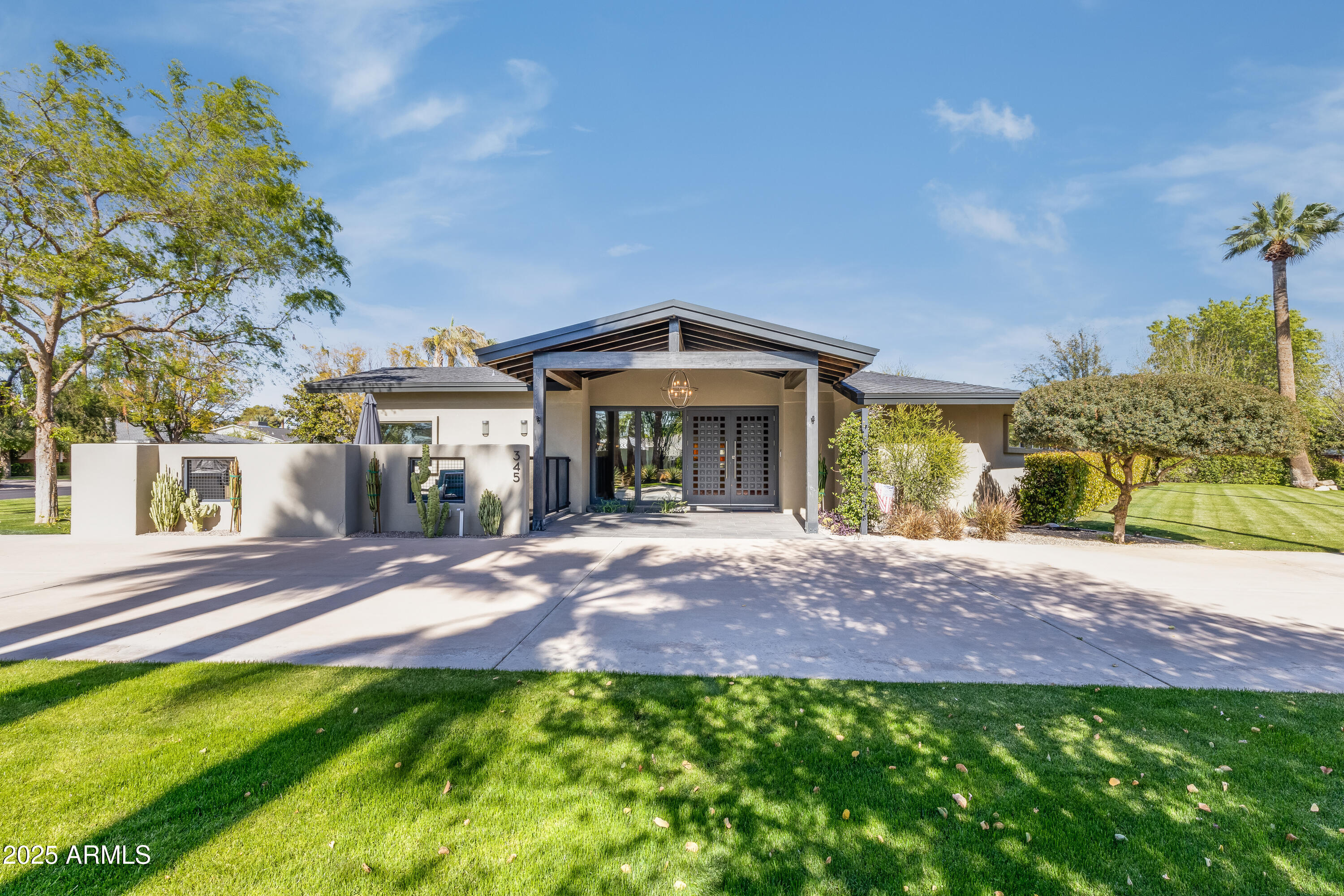 345 W GARDENIA Drive