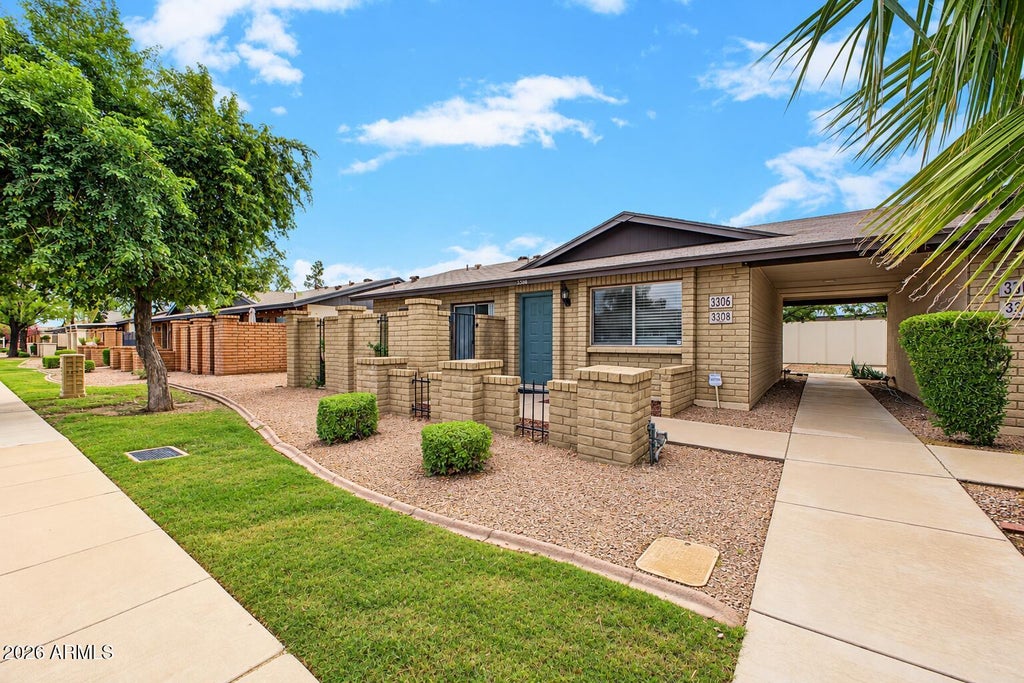 Photo of 3306 S Parkside Drive, Tempe, AZ 85282 (MLS # 7087850)