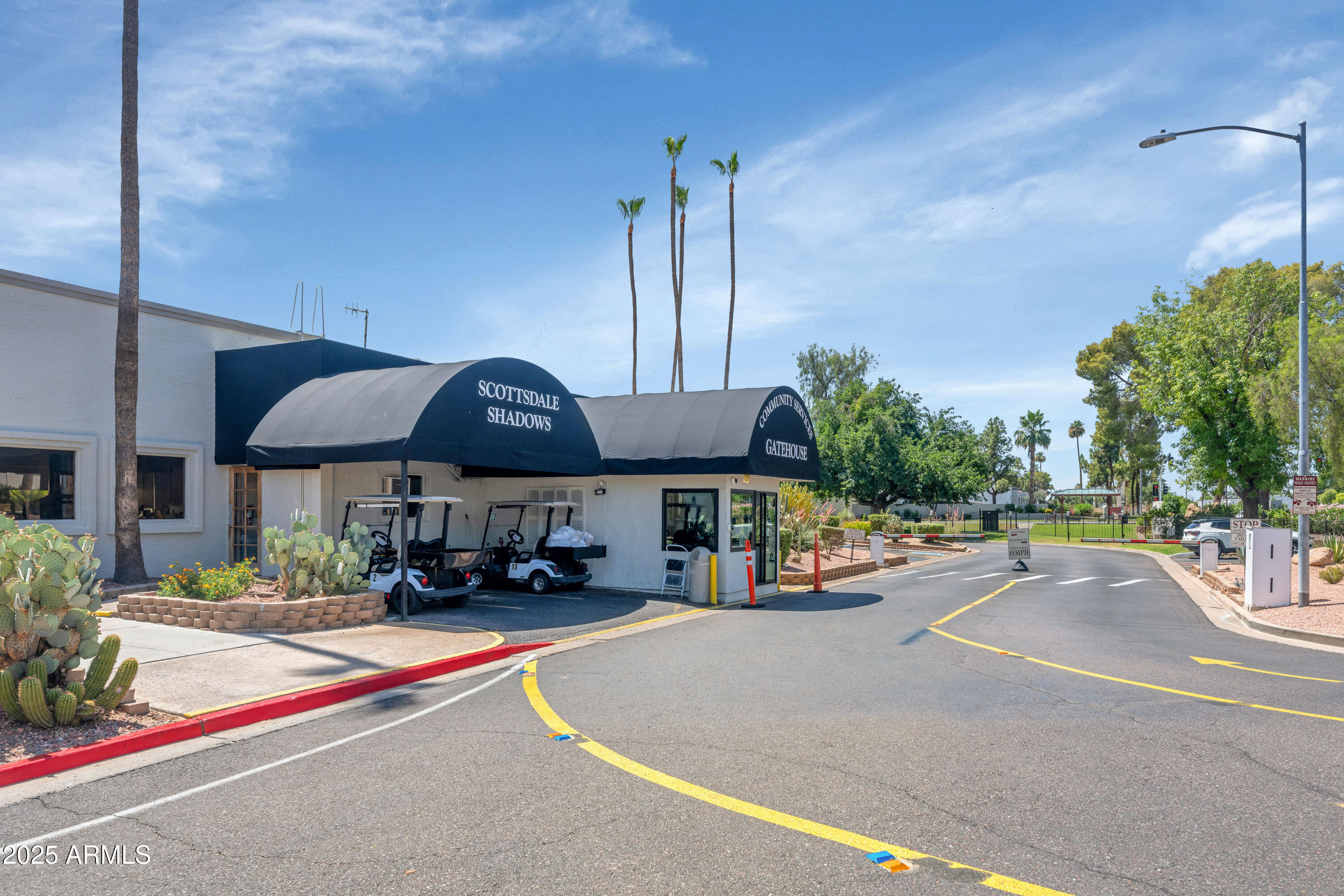 SCOTTSDALE SHADOWS 4 - Residential