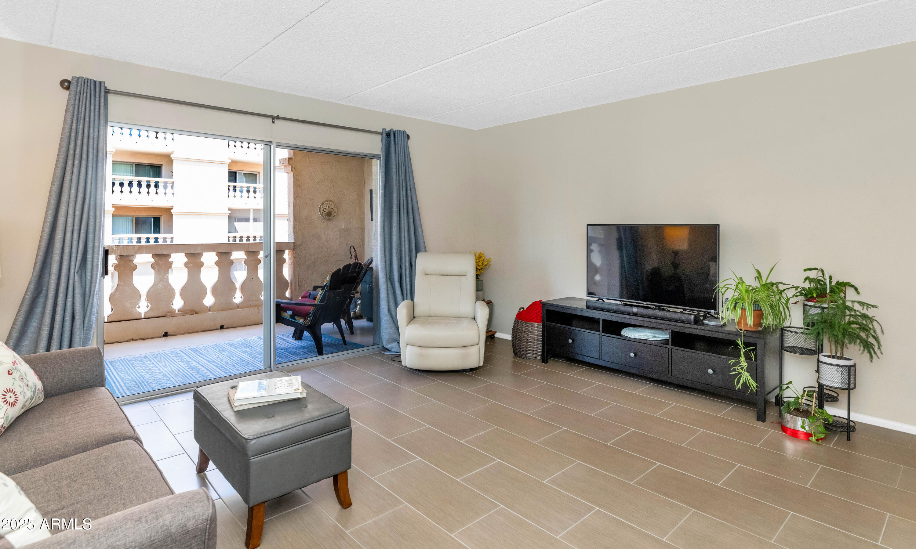 7960 E CAMELBACK Road 409