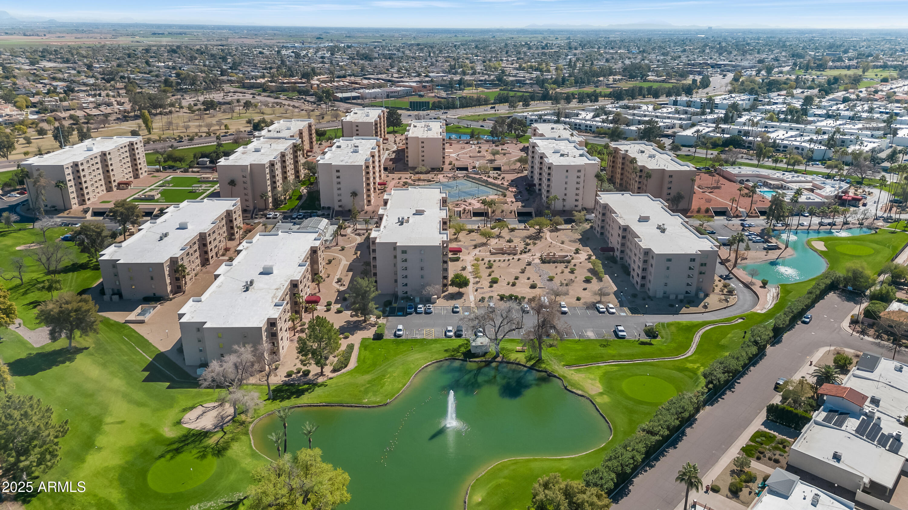 SCOTTSDALE SHADOWS 4 - Residential