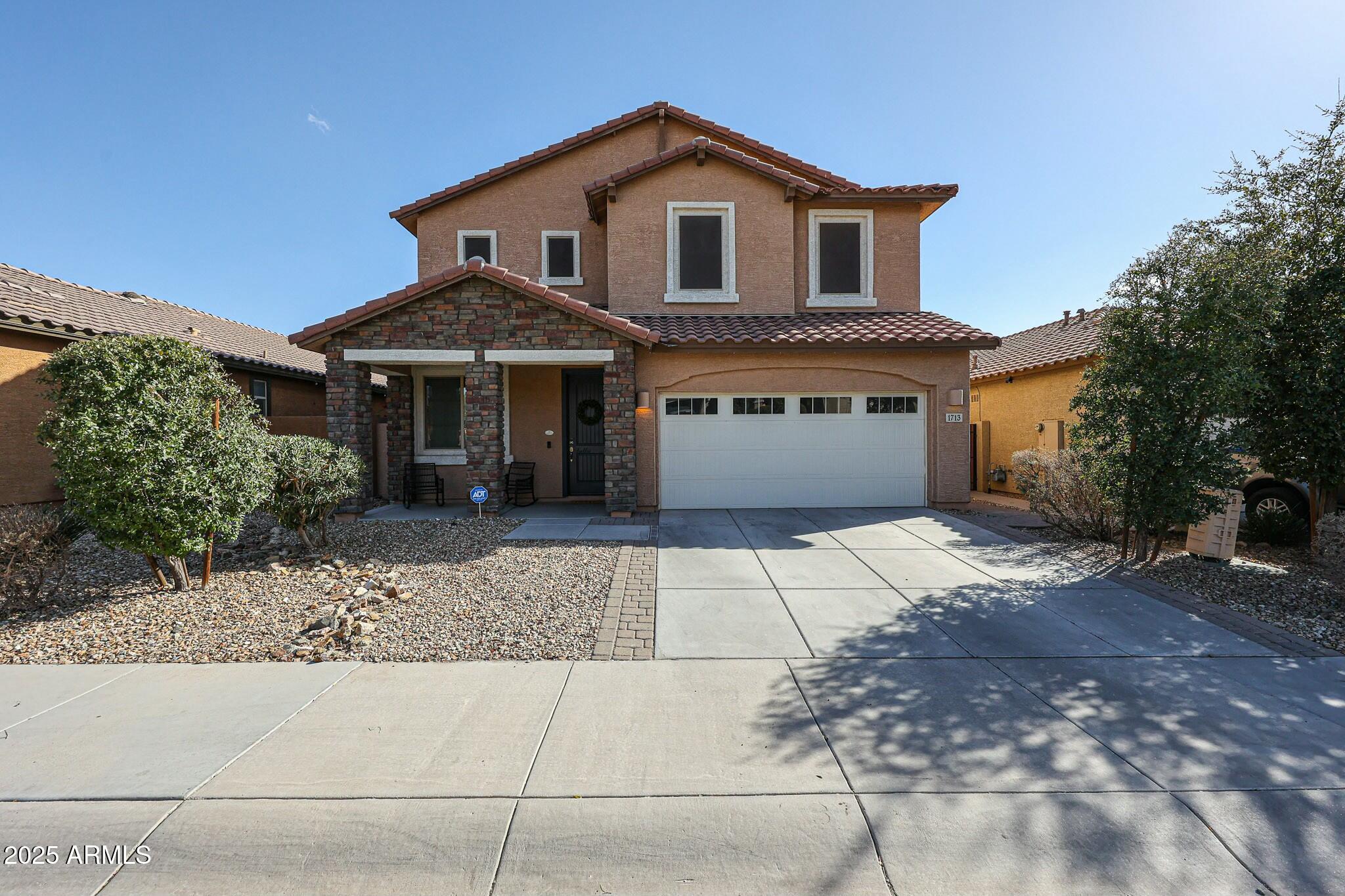 1713 W COTTONWOOD Lane