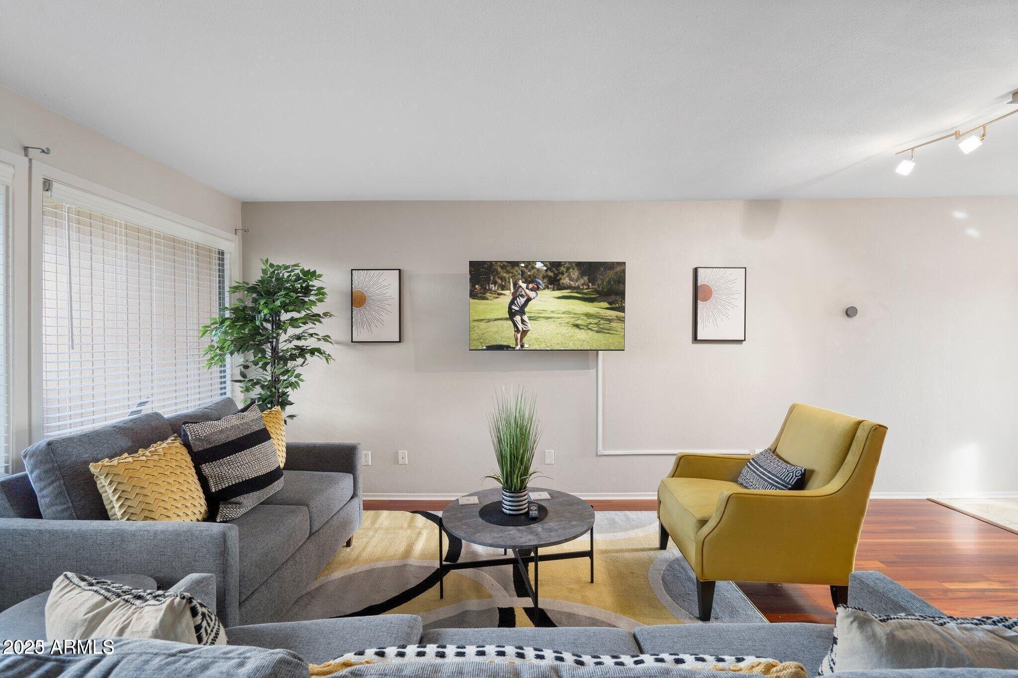 6501 N 17th Avenue 101