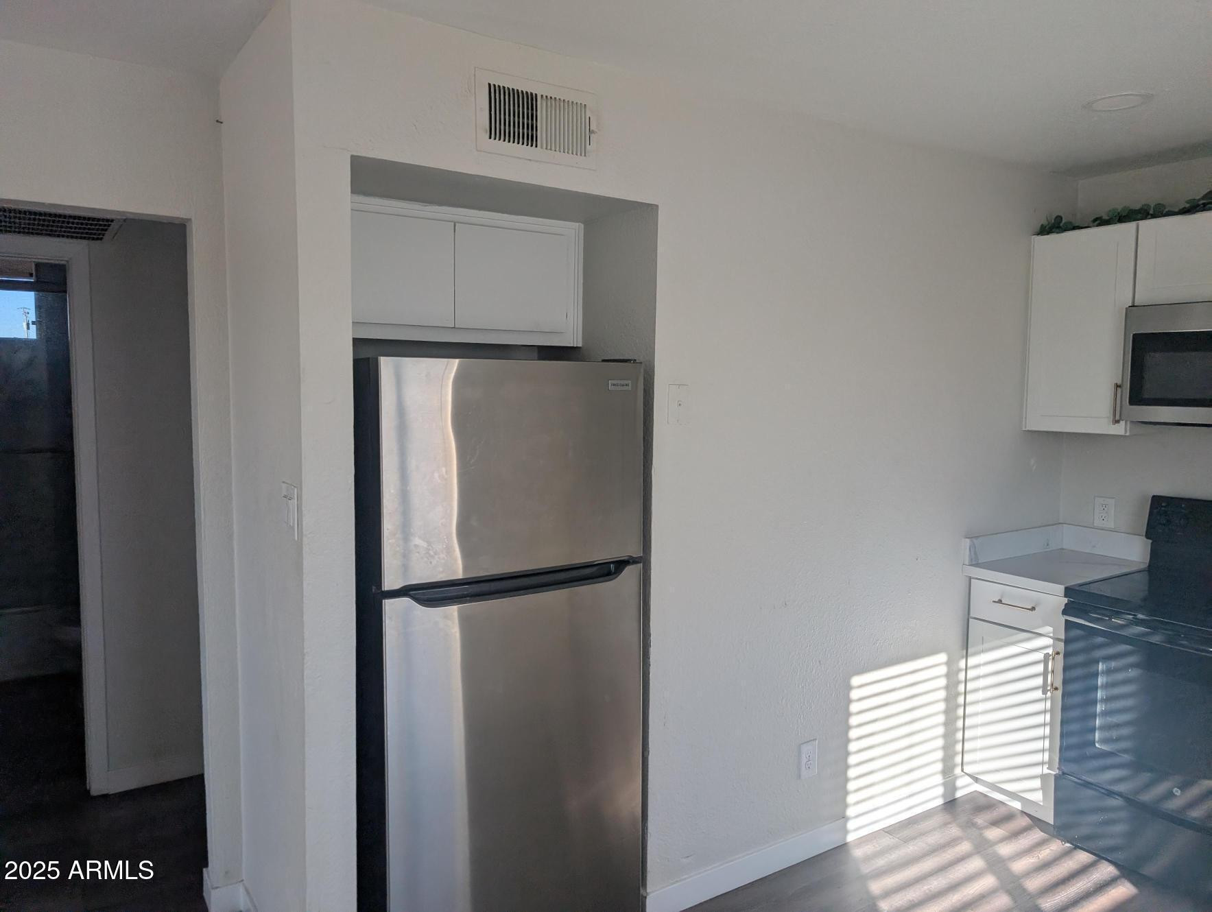 7160 N 53rd Avenue Apt 2