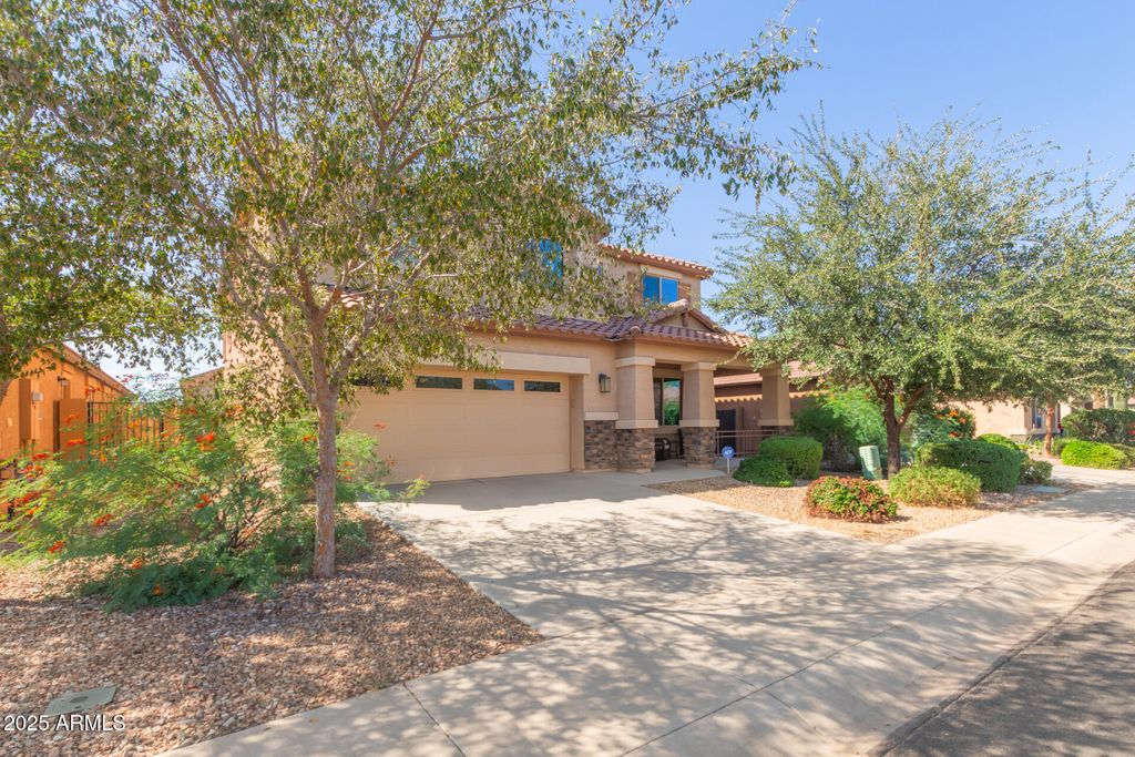 Photo of 20832 N Wilford Avenue, Maricopa, AZ 85138 (MLS # 6925504)