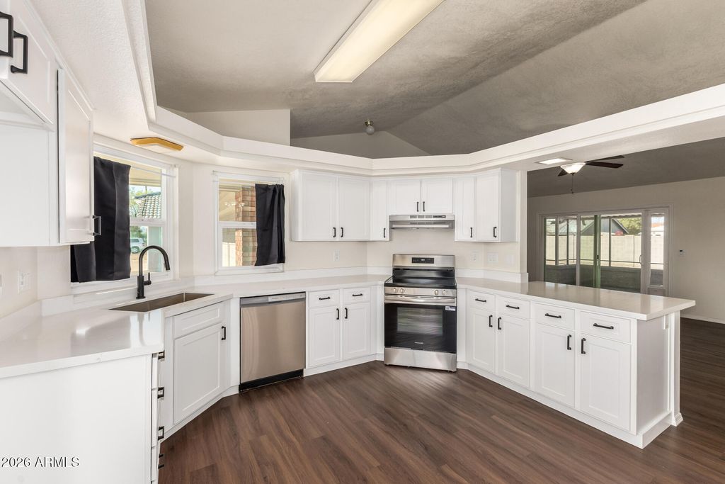 Photo of 7920 W Columbine Drive, Peoria, AZ 85381 (MLS # 6976022)