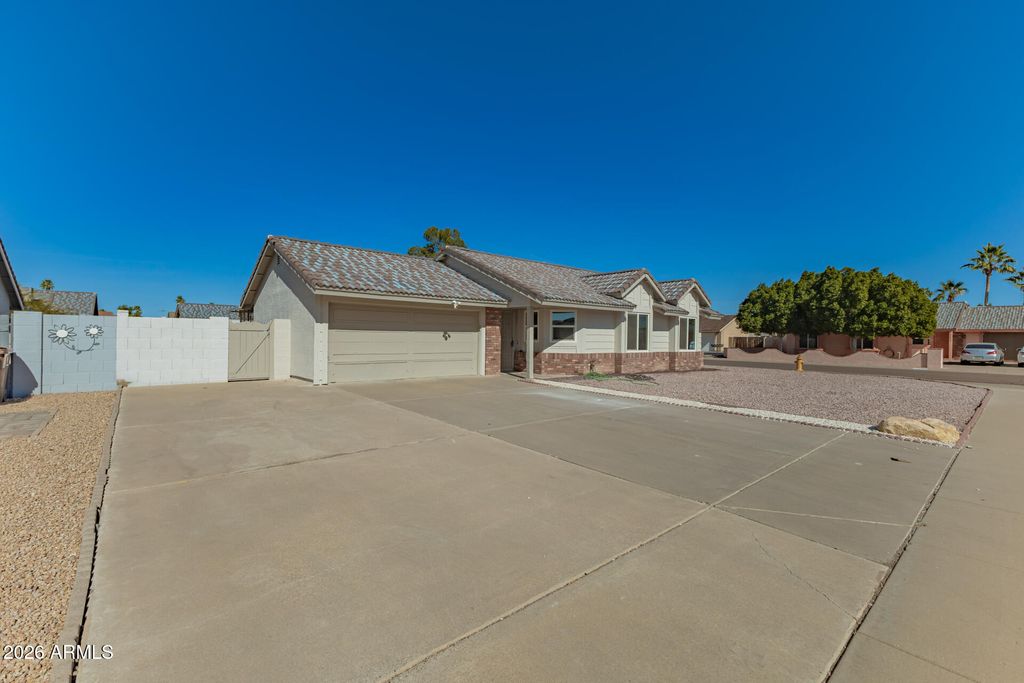 Photo of 7920 W Columbine Drive, Peoria, AZ 85381 (MLS # 6976022)