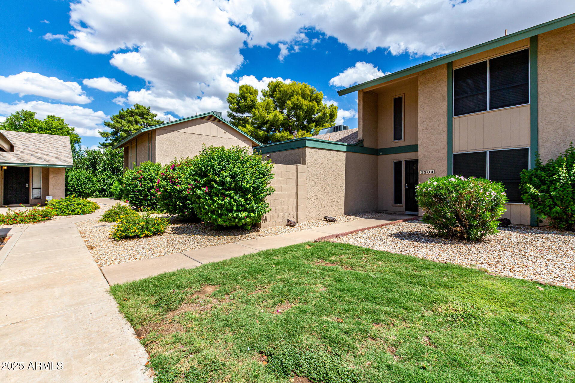 4504 W CONTINENTAL Drive