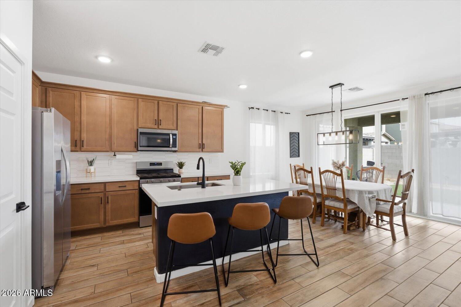 2067 N MARKETSIDE Avenue