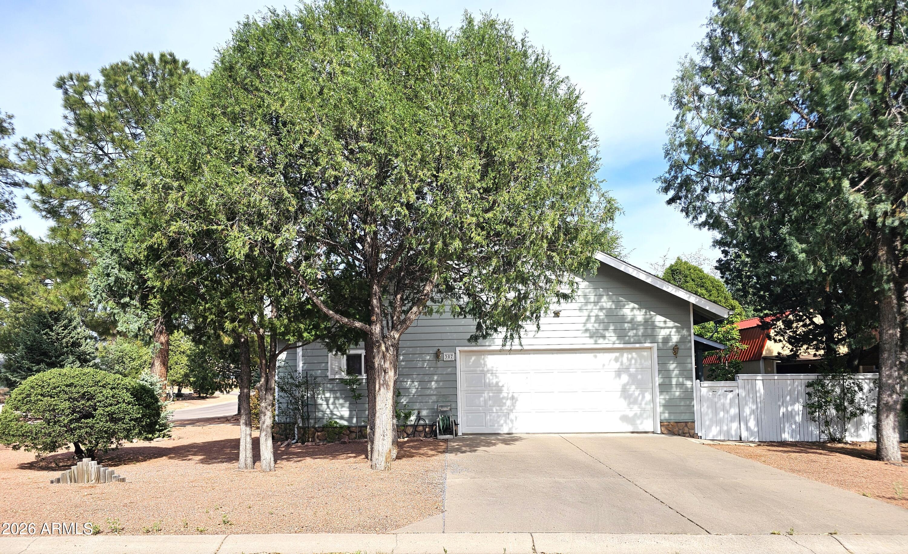 307 N LAKESHORE Road