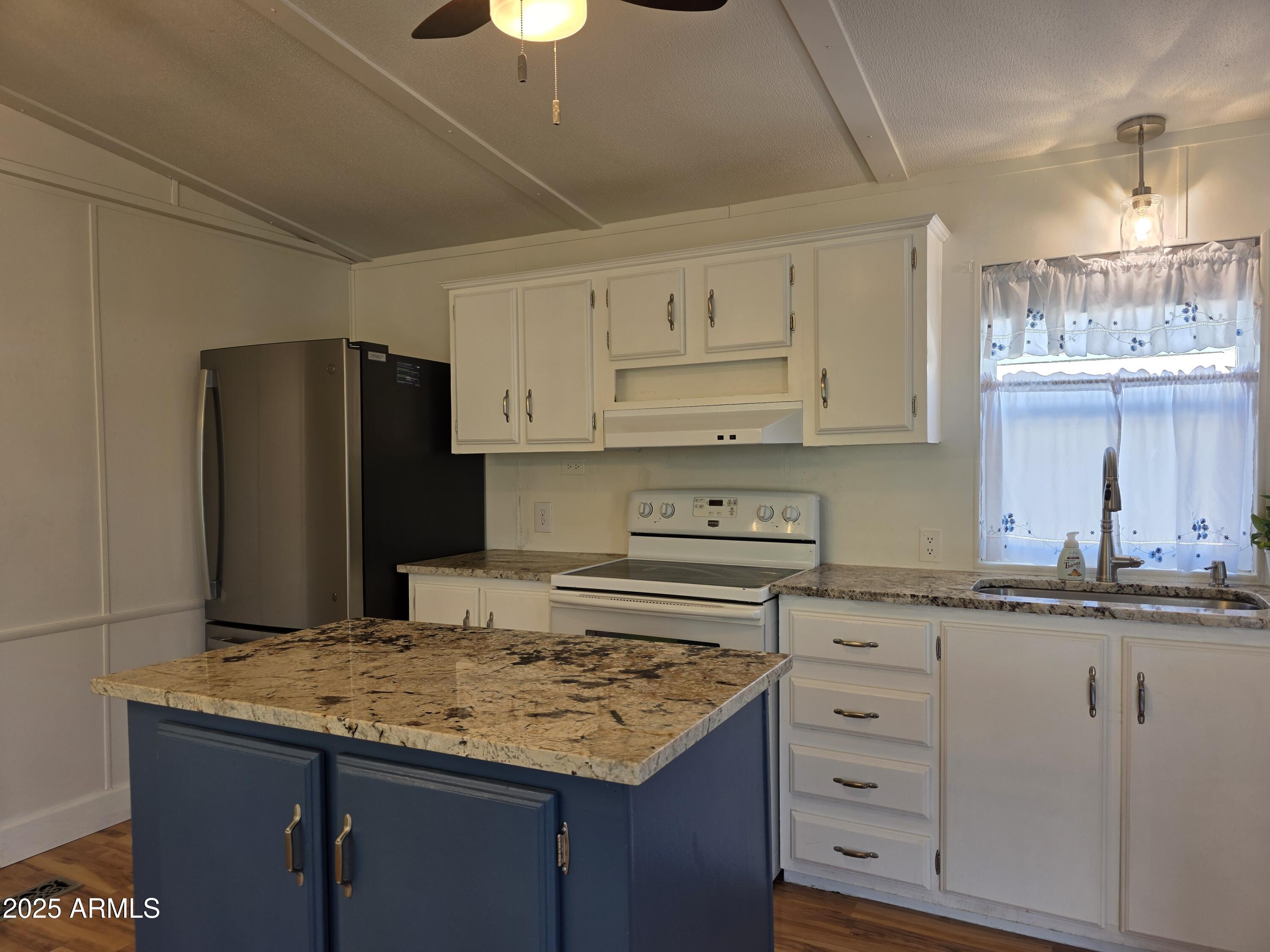 Boulder Ridge - Residential